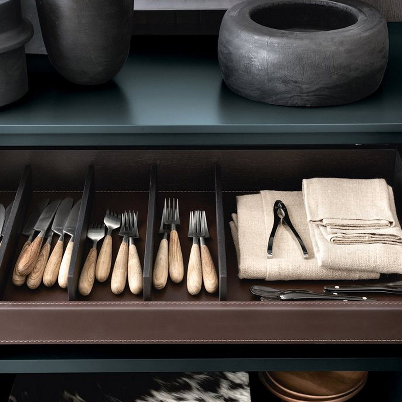 Free Sideboard gallery detail image