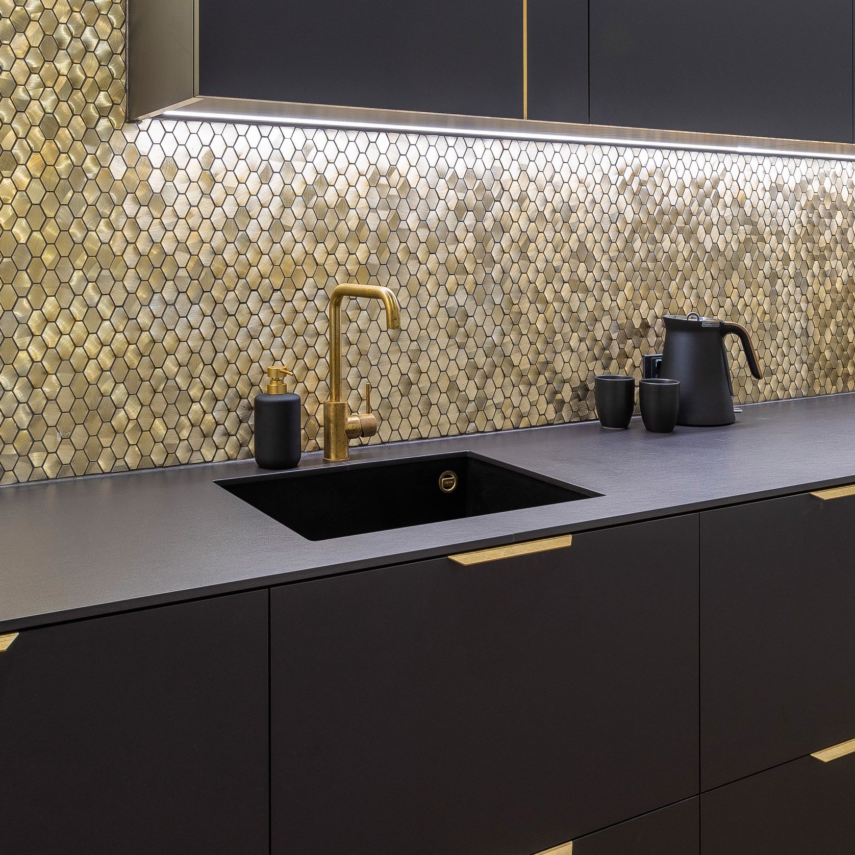 Duro Granite Composite Sinks by Mercer gallery detail image