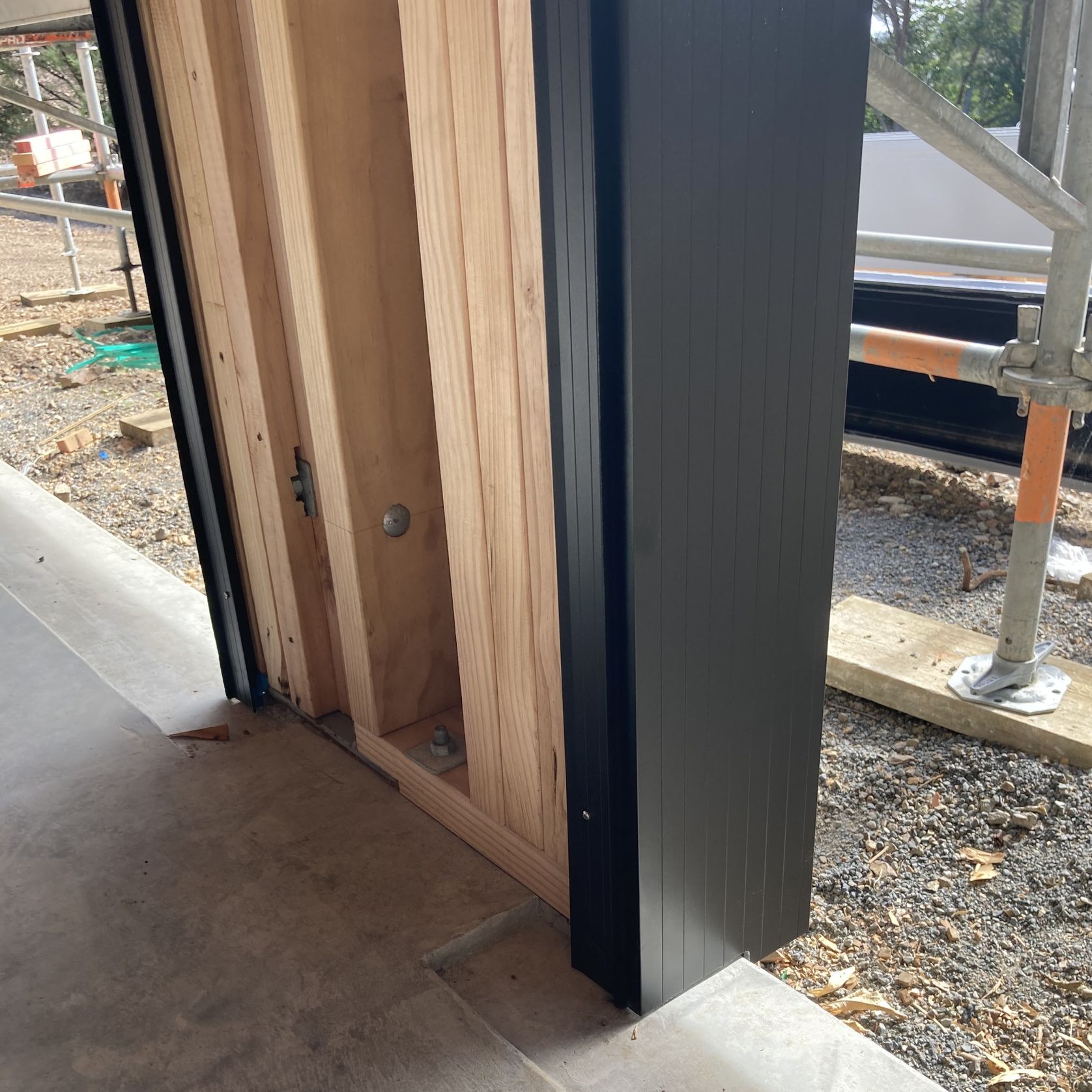 Ali Jamb Garage Door Surround for 140mm Framing gallery detail image