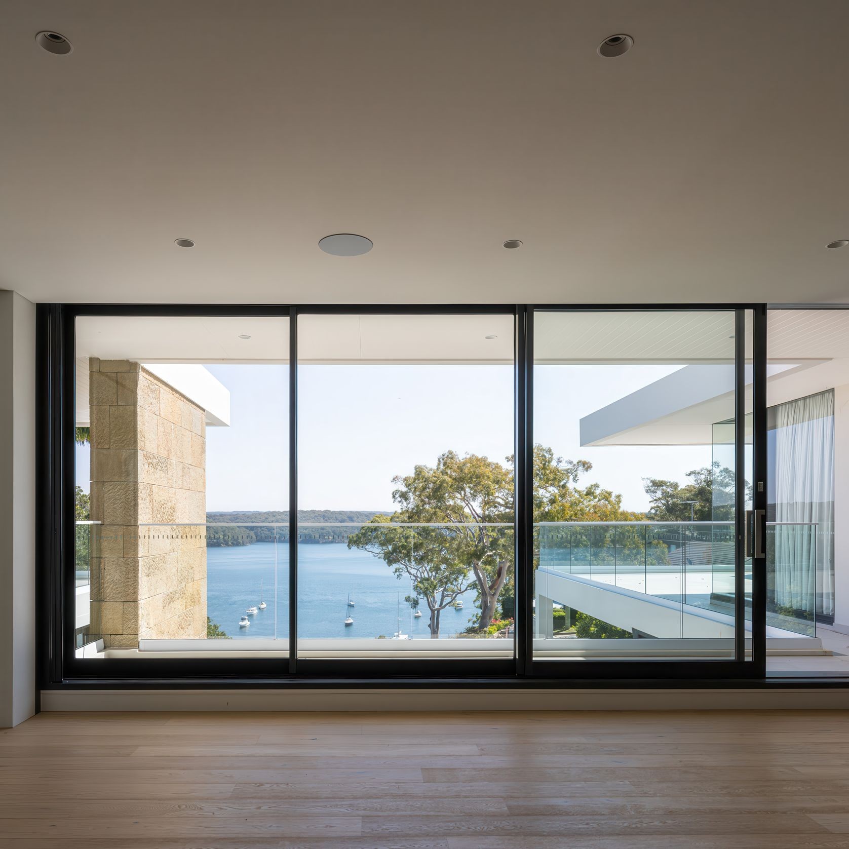 Elevate | Series 704 | Sliding Door gallery detail image