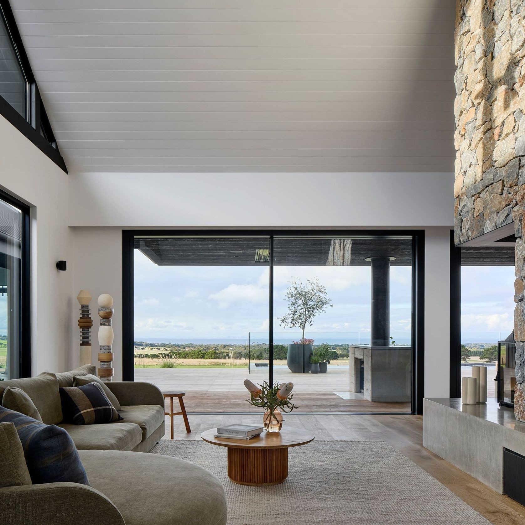 Elevate | Series 704FBR | SlideMASTER™ Sliding Door gallery detail image