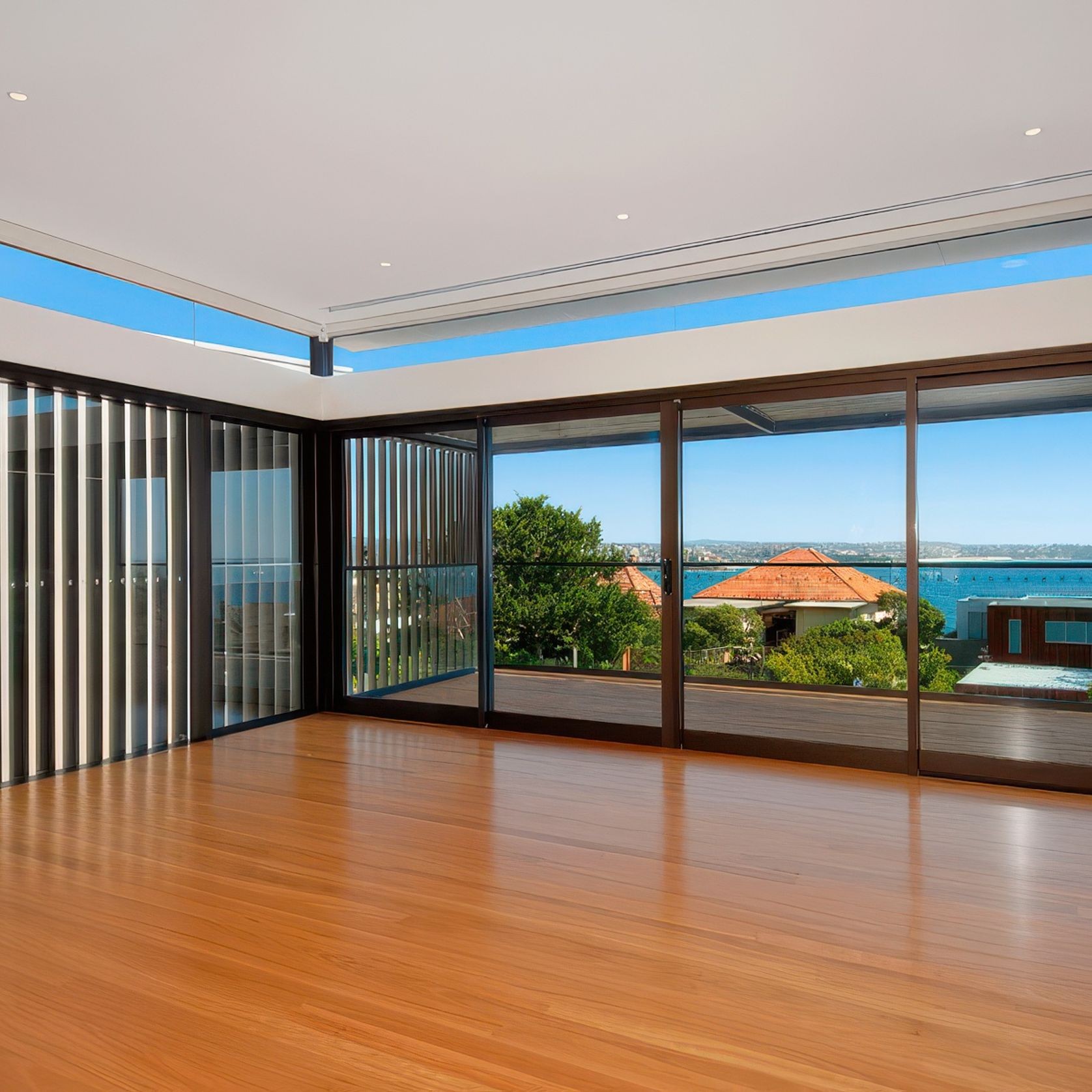 Elevate | Series 704 | Sliding Door gallery detail image