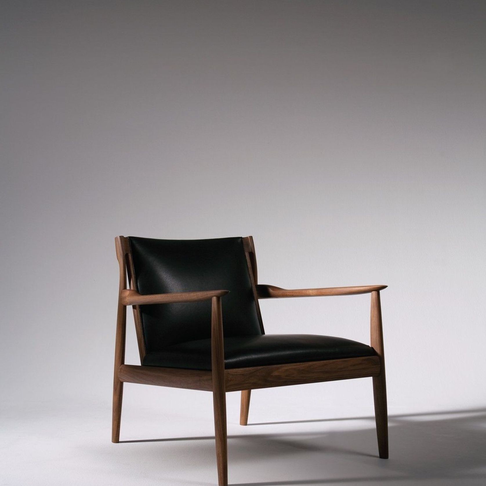 Claude Easy Chair by Ritzwell gallery detail image
