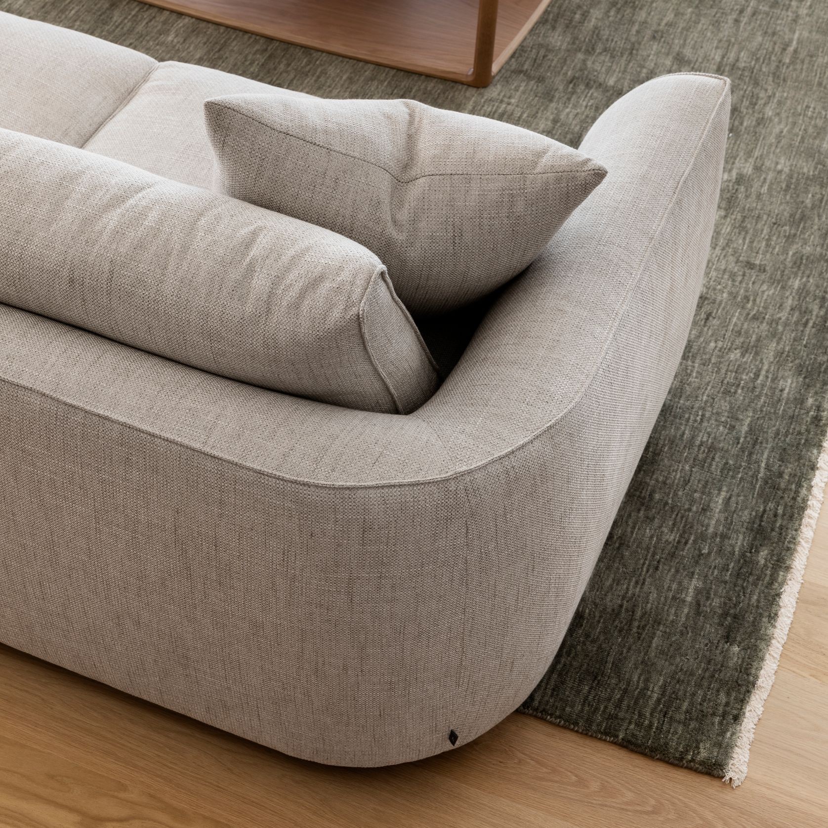 Erskine | Sofa gallery detail image
