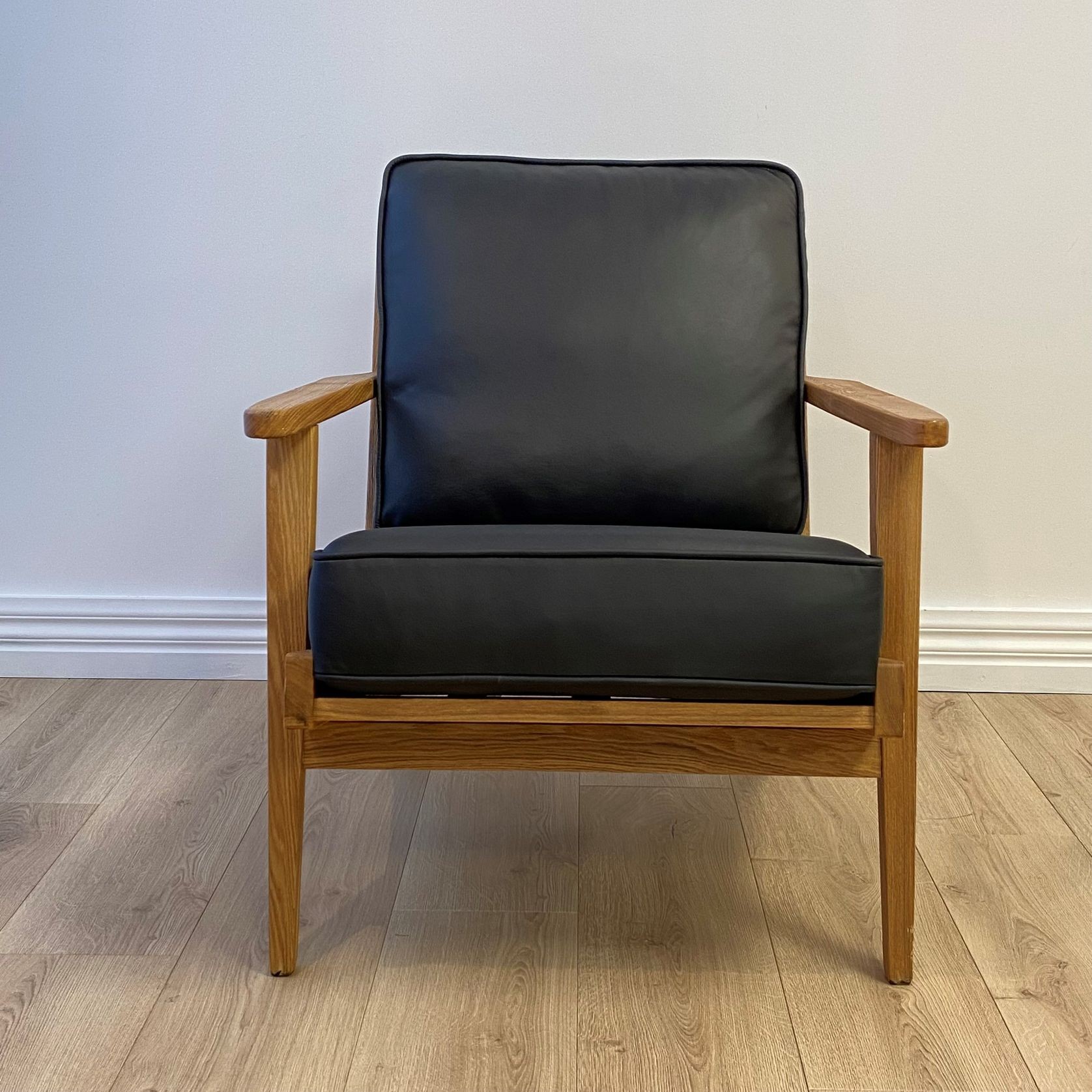 Lodge Armchair - Black Leather | Oak Frame gallery detail image