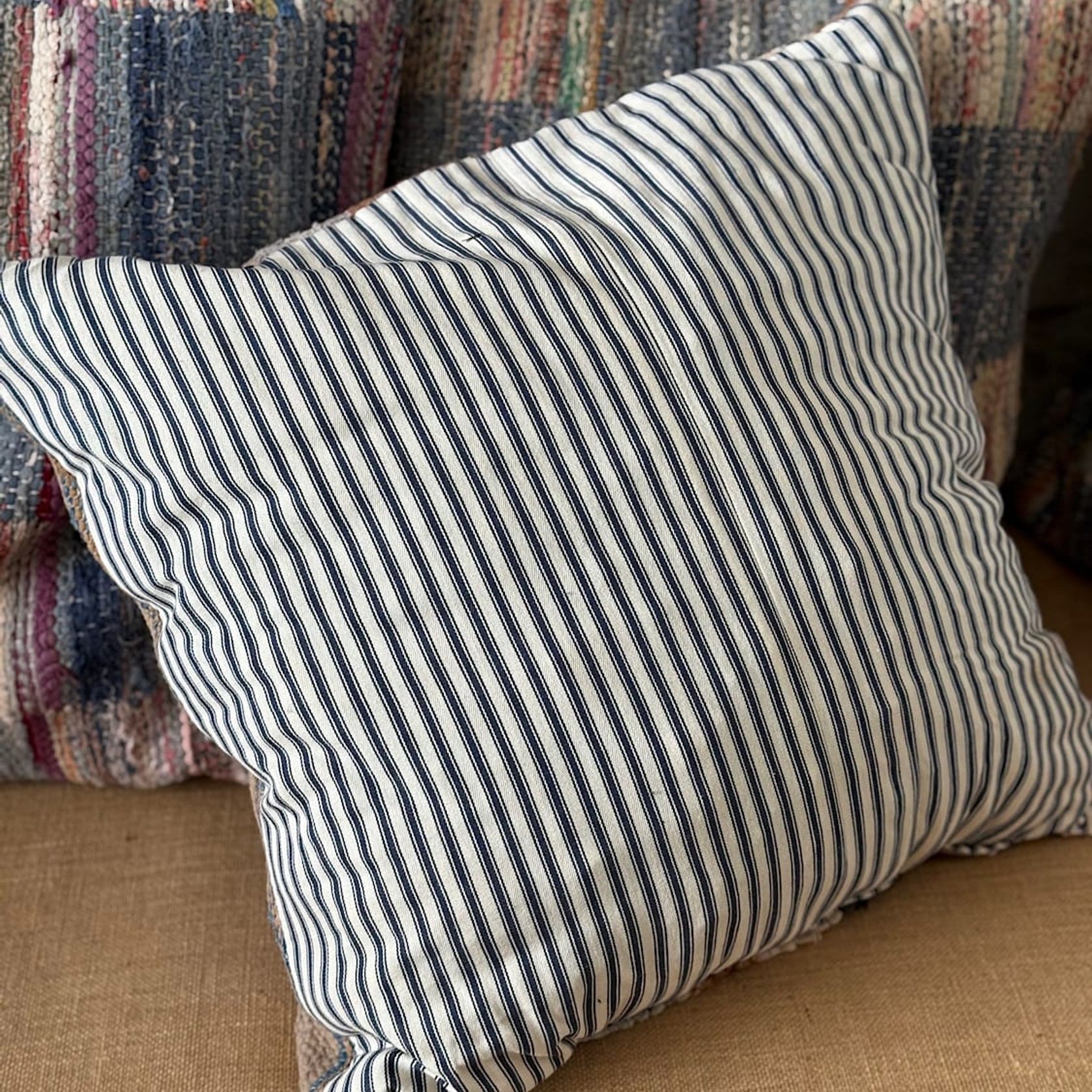 Swedish Gustavian Sofa gallery detail image