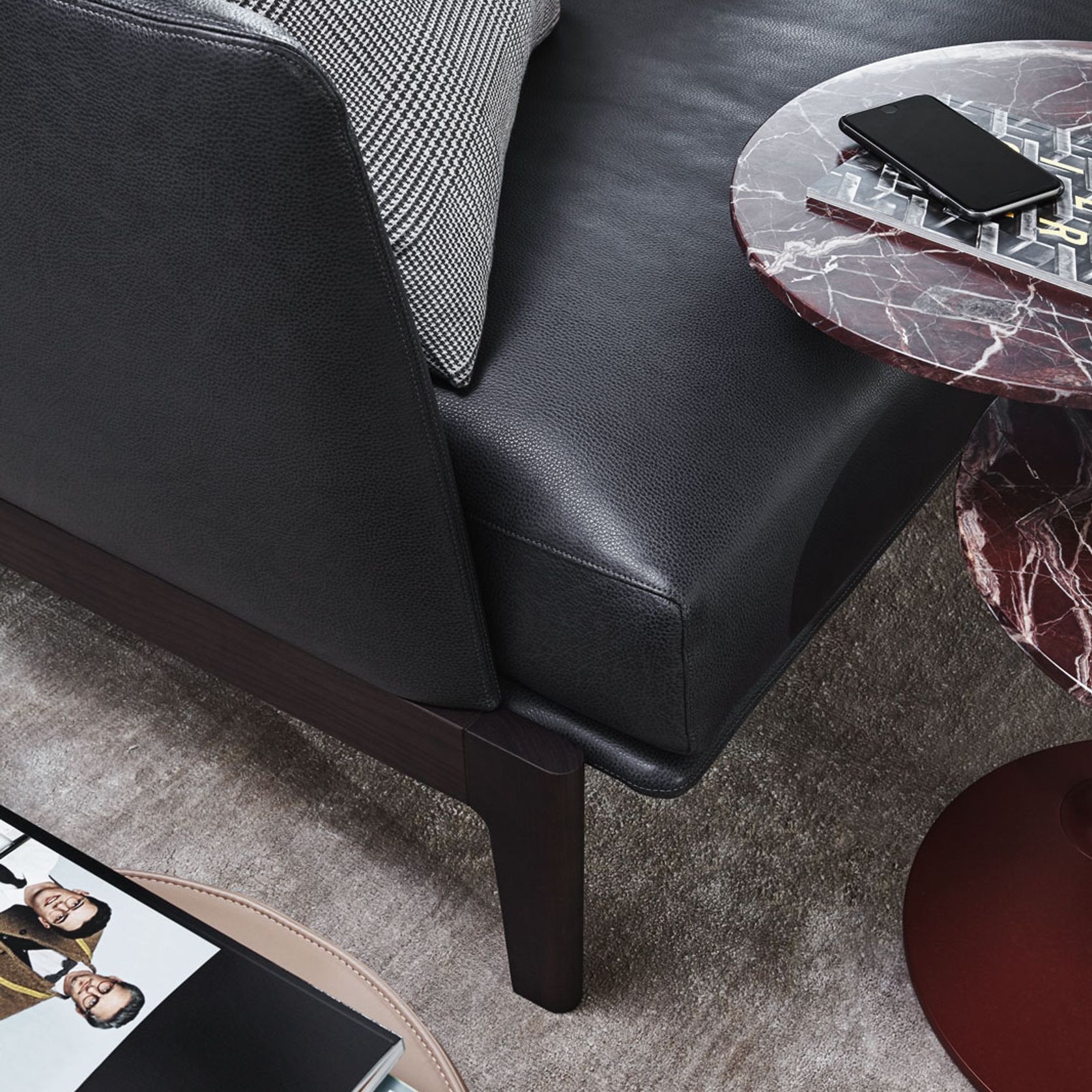 Chelsea Sofa by Molteni&C gallery detail image