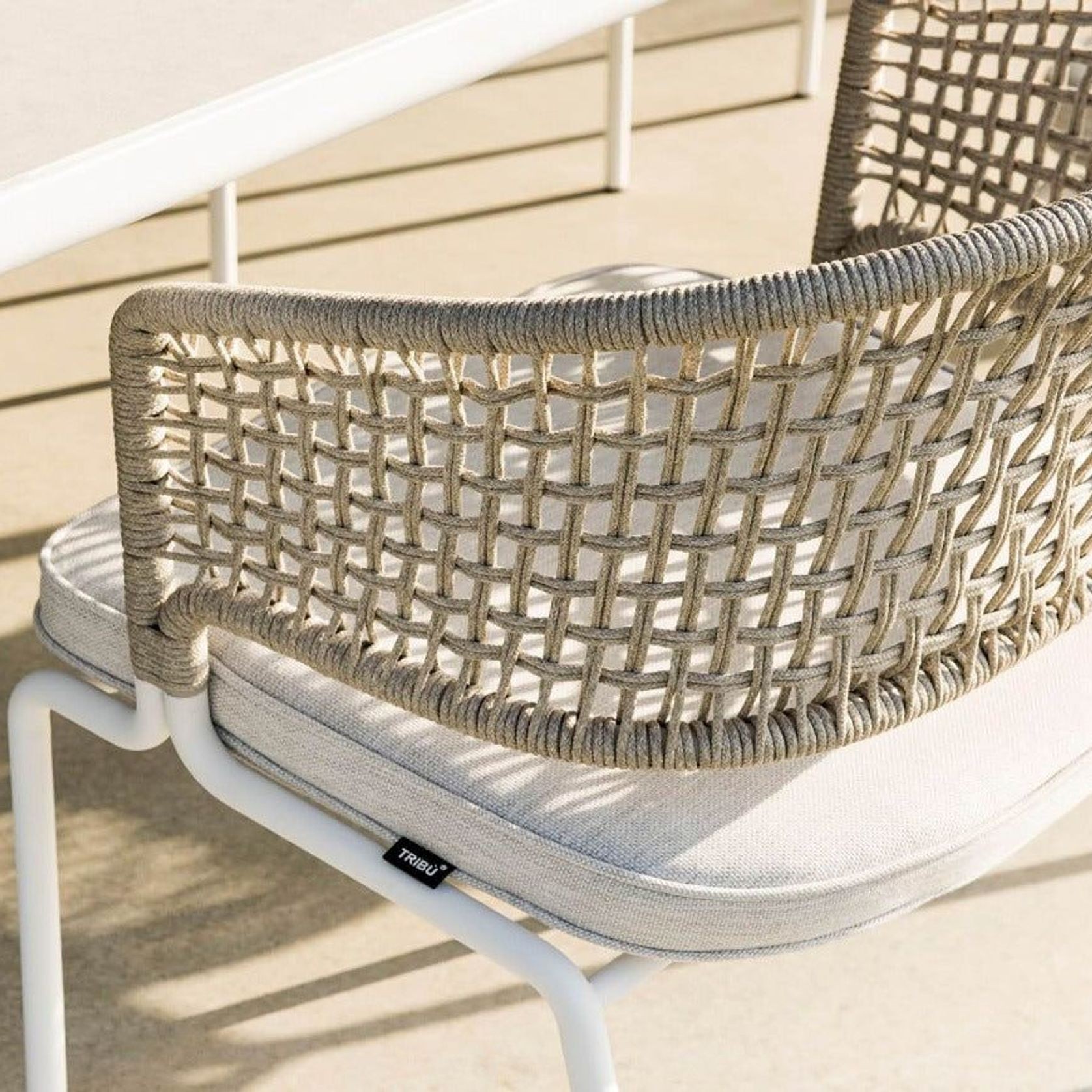 Contour | Armchair gallery detail image