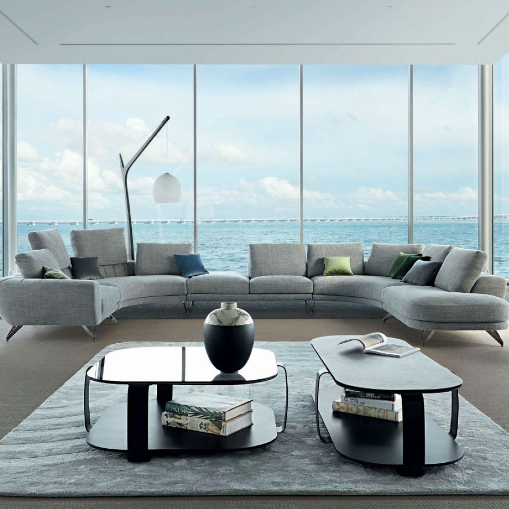 Caractere Large round corner left gallery detail image