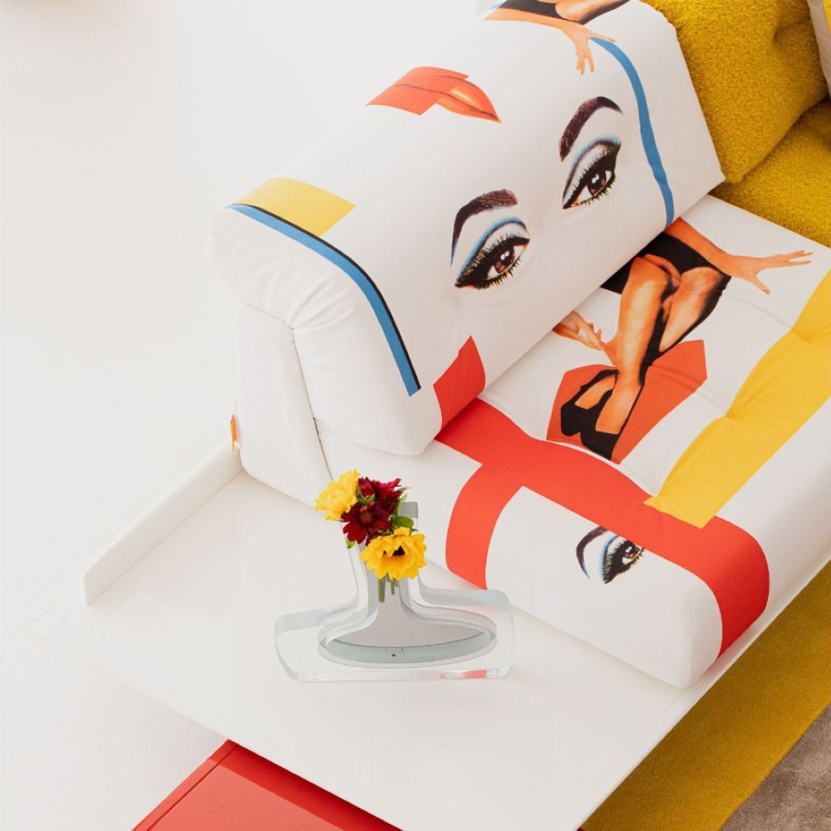 Lounge el Deseo Pedro Almodóvar gallery detail image