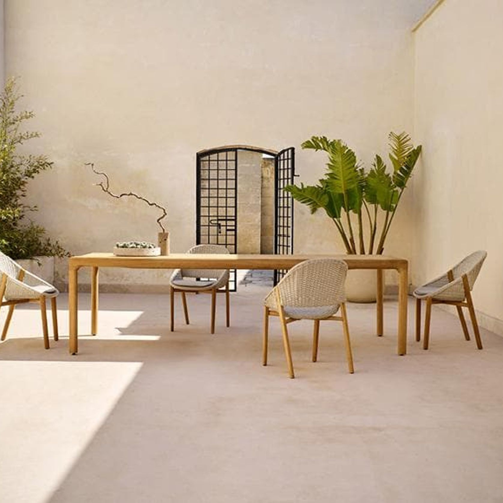 Elio | Armchair gallery detail image
