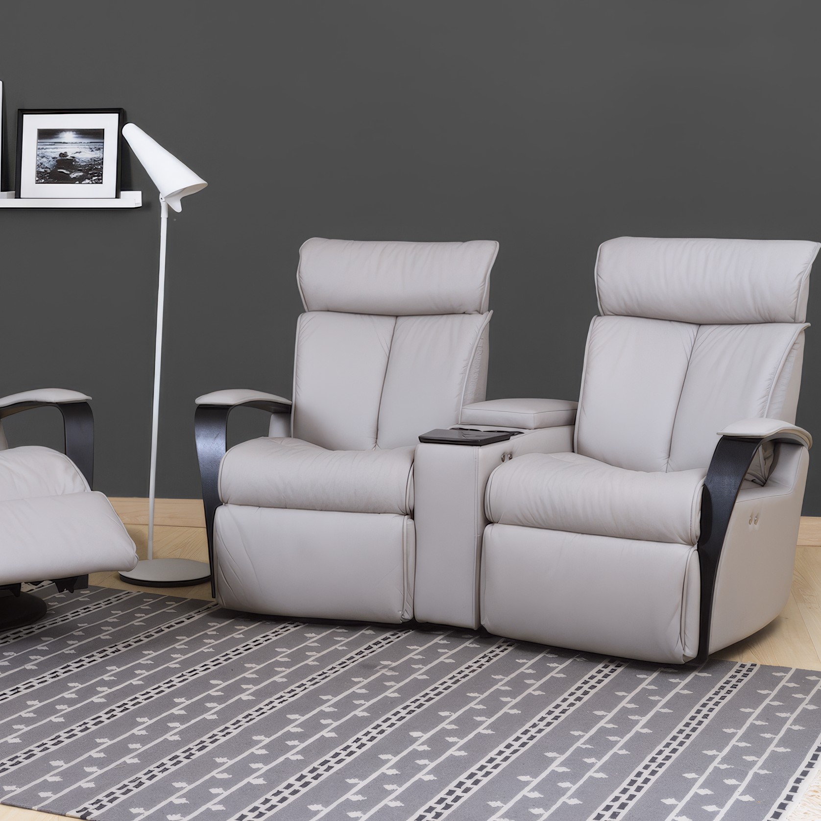 Majesty Home Theater Reclining Sofa gallery detail image