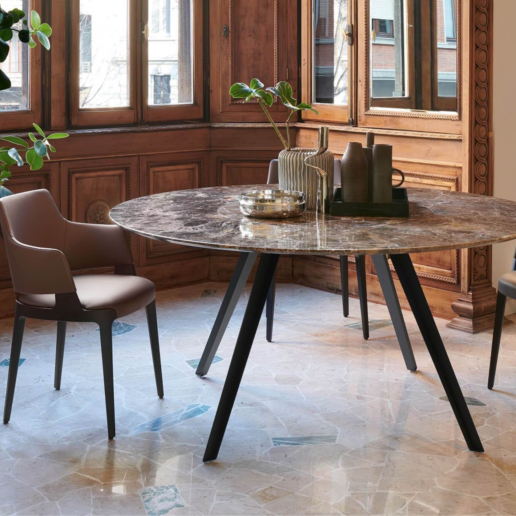 Velis | Armchair gallery detail image