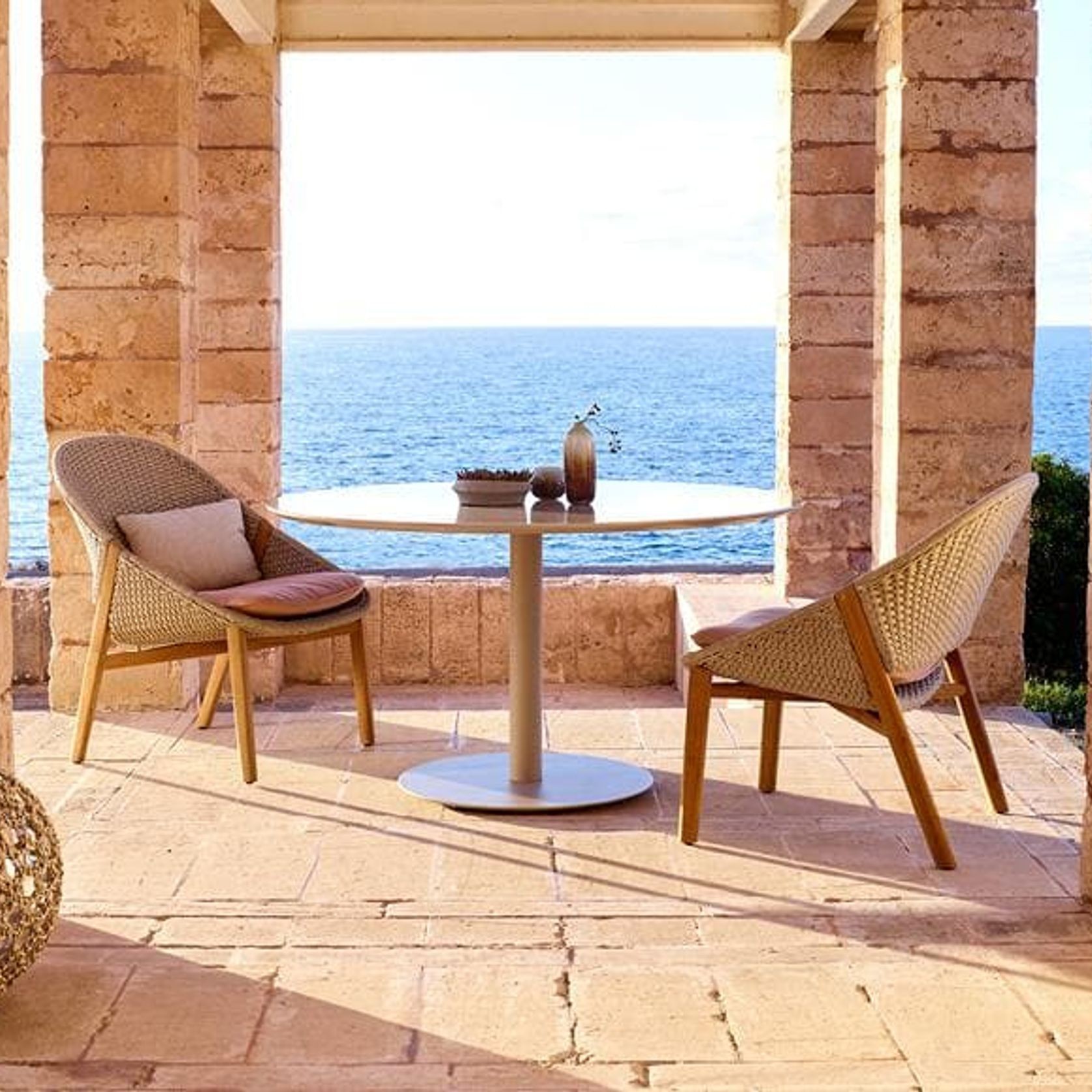 Elio | Lounge Chairs gallery detail image