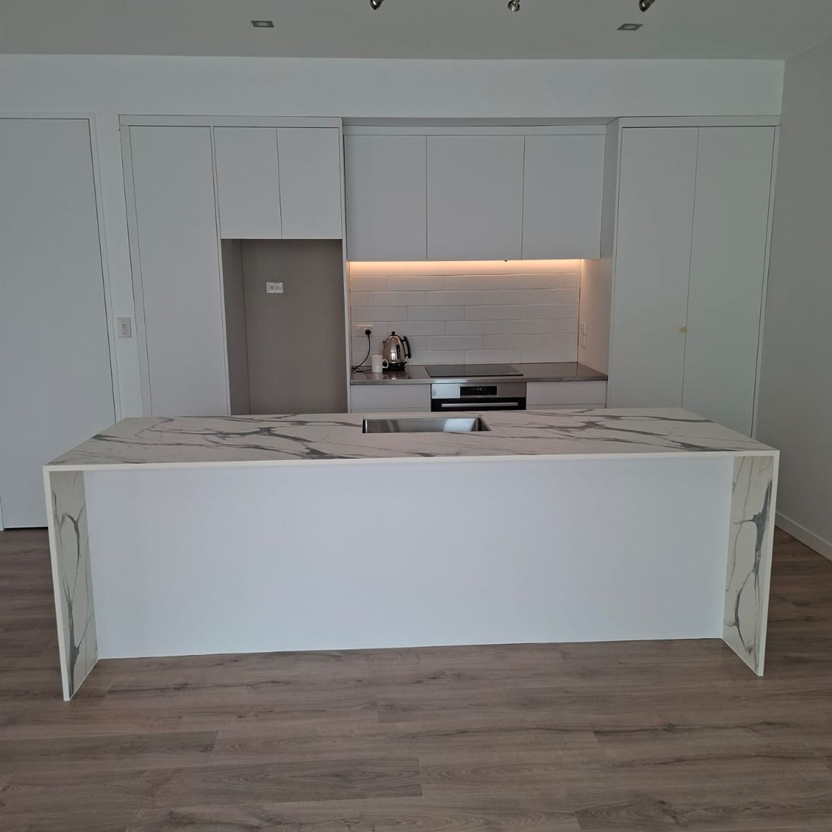 Imperio Solid Core Benchtops gallery detail image