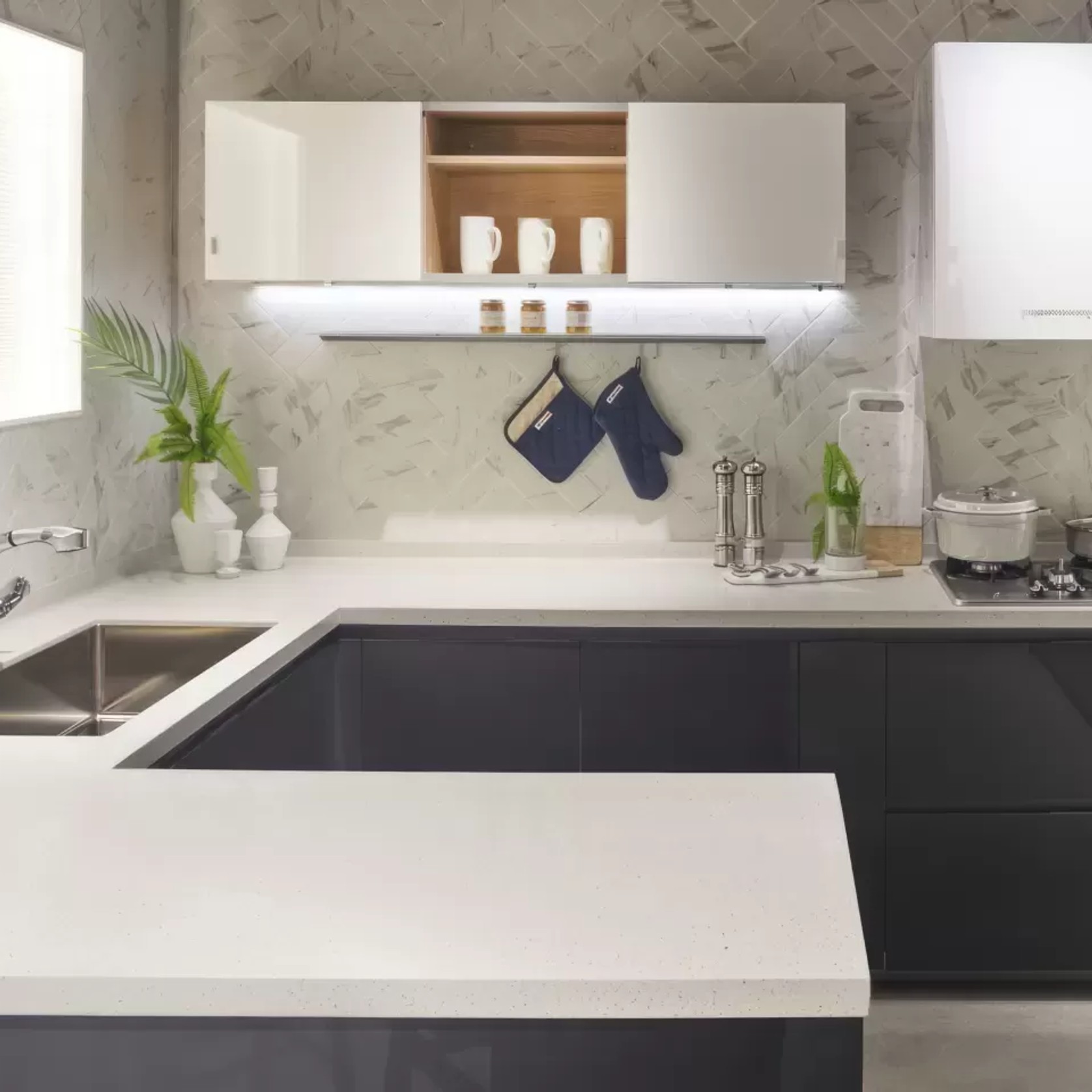Crystal Mirror Solid Surface by Hanex gallery detail image
