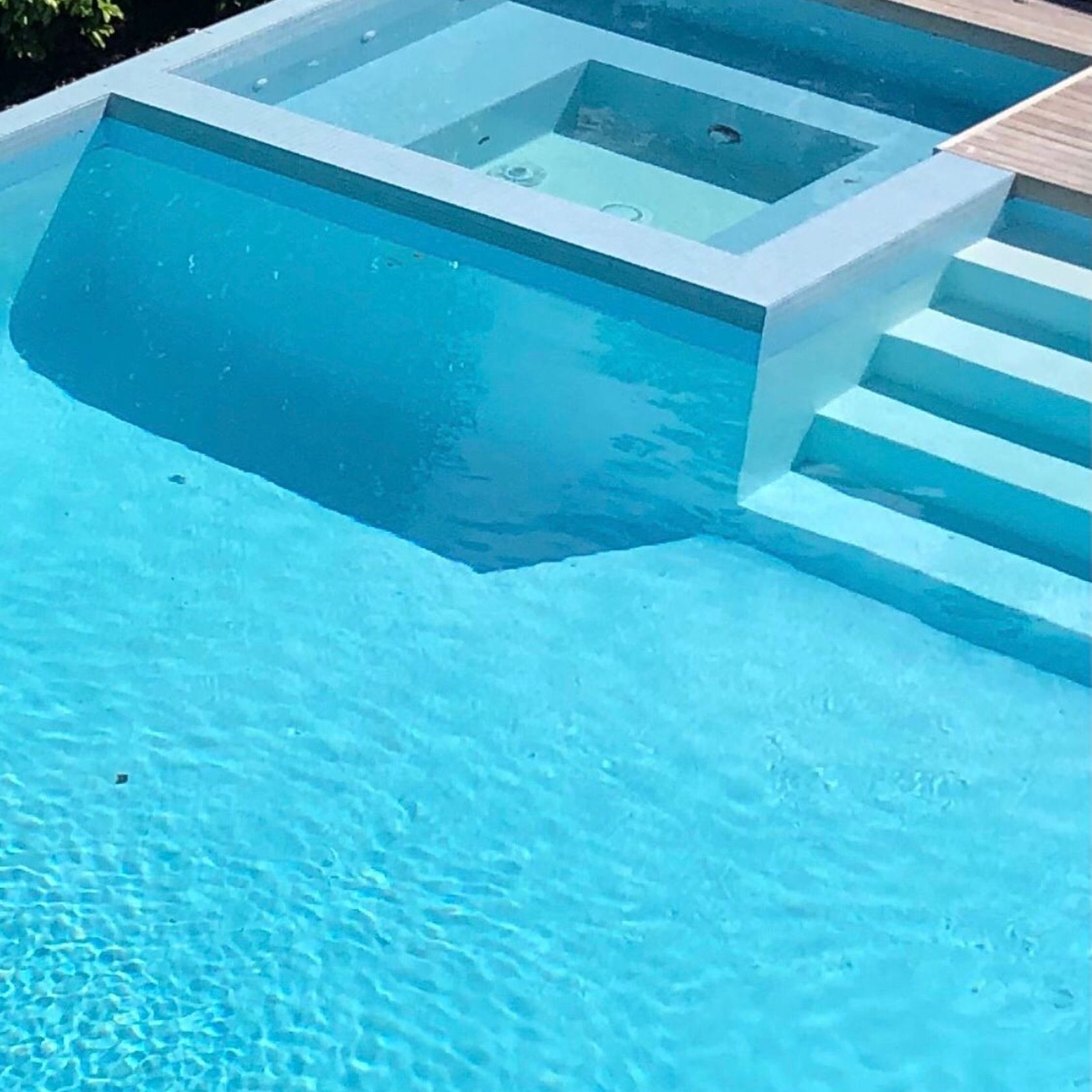 Custom Pool & Spa gallery detail image