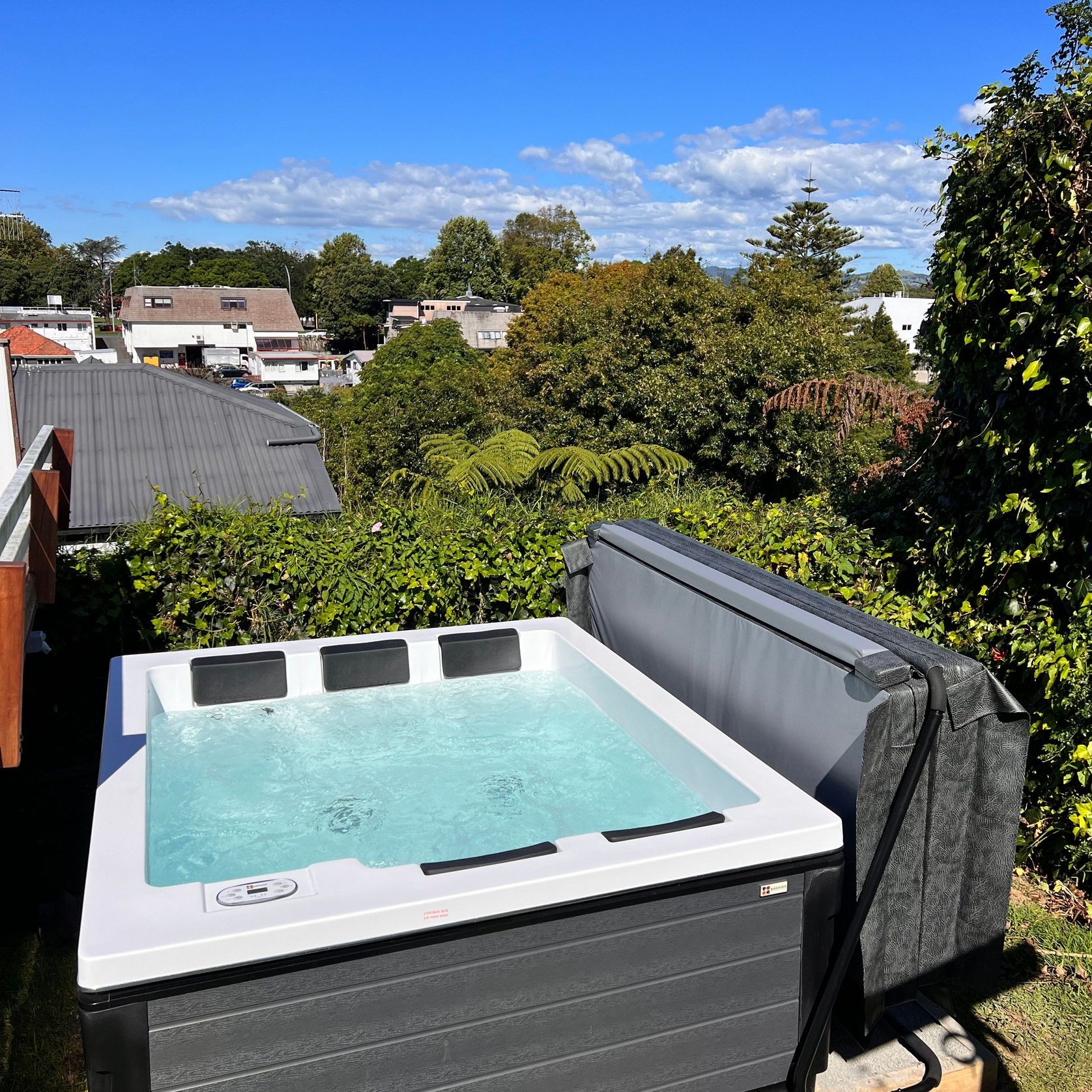 Serene 5 | Modern Spa Pool gallery detail image