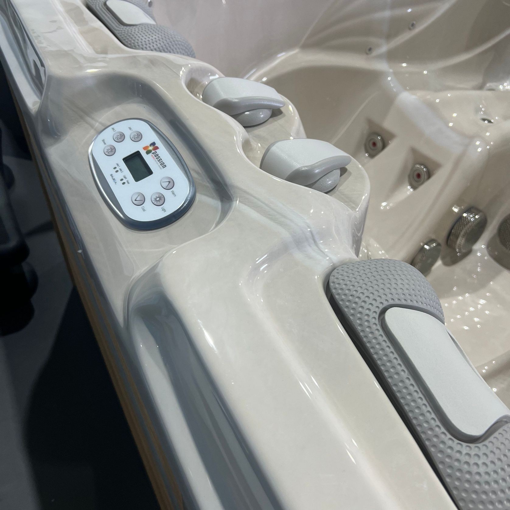 Soulmate | Signature Spa Pool gallery detail image