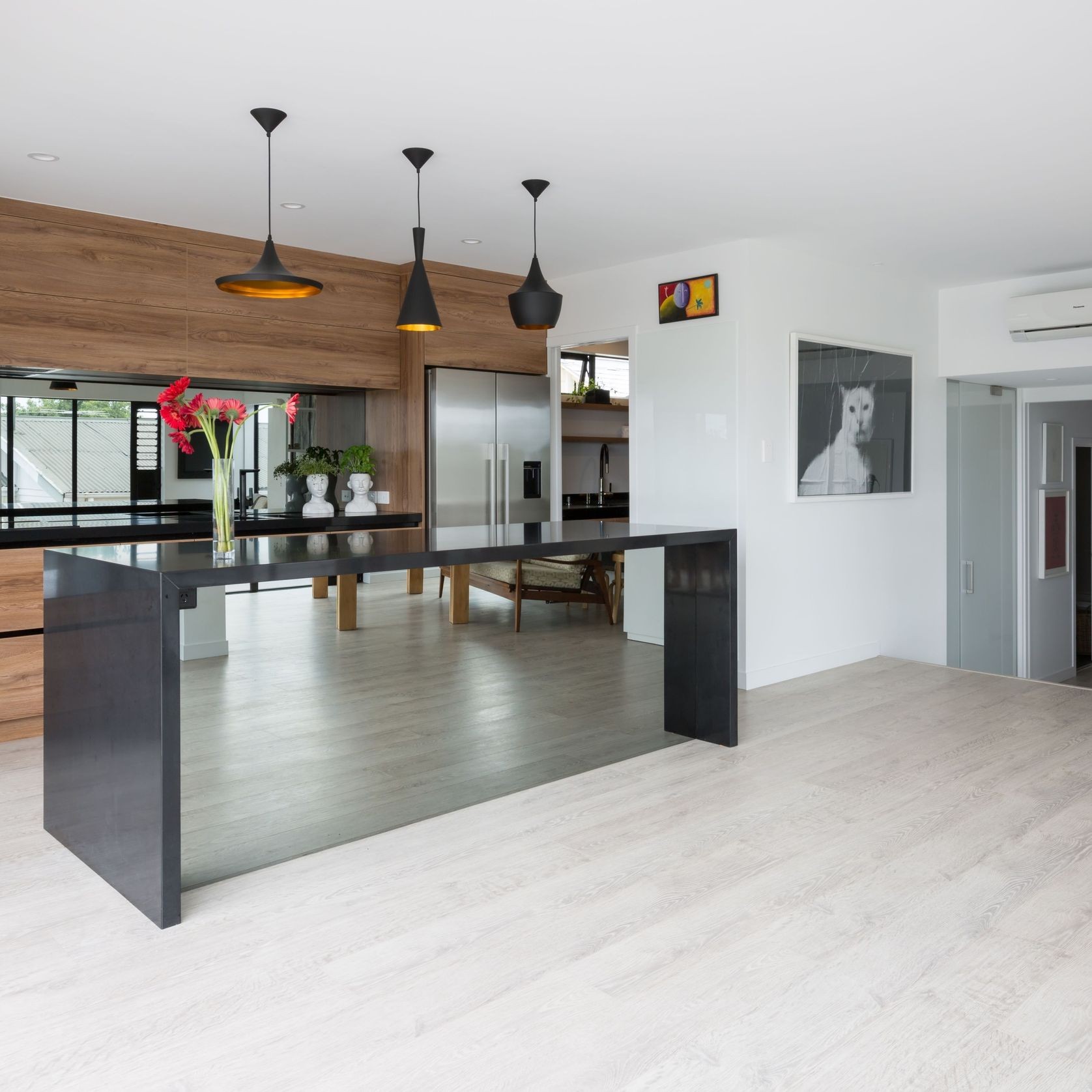 Kitchen Island Glass gallery detail image