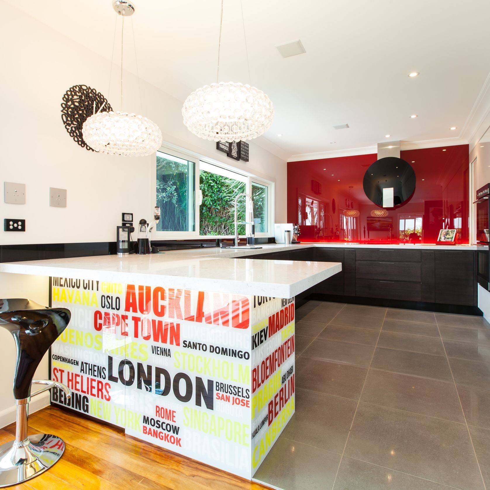 Kitchen Island Glass gallery detail image