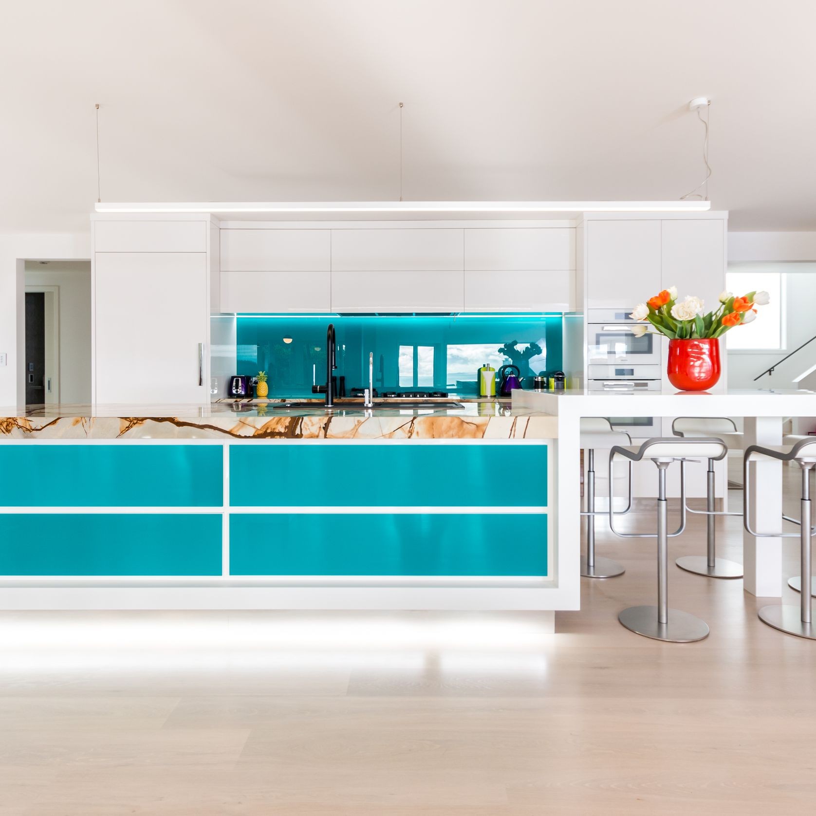 Kitchen Island Glass gallery detail image