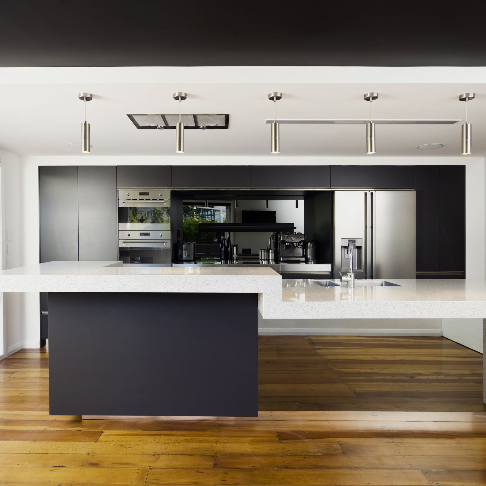 Kitchen Island Glass gallery detail image