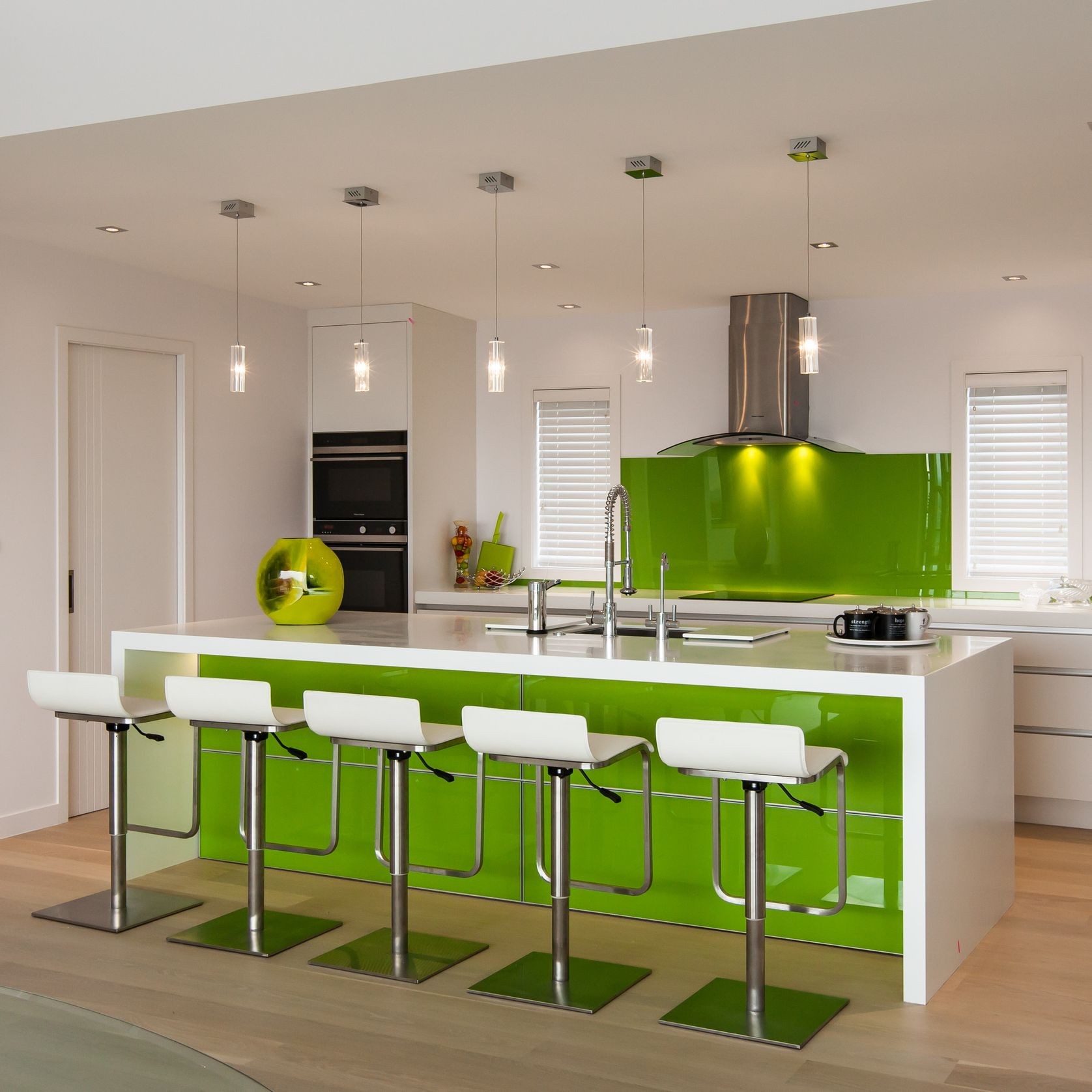 Kitchen Island Glass gallery detail image
