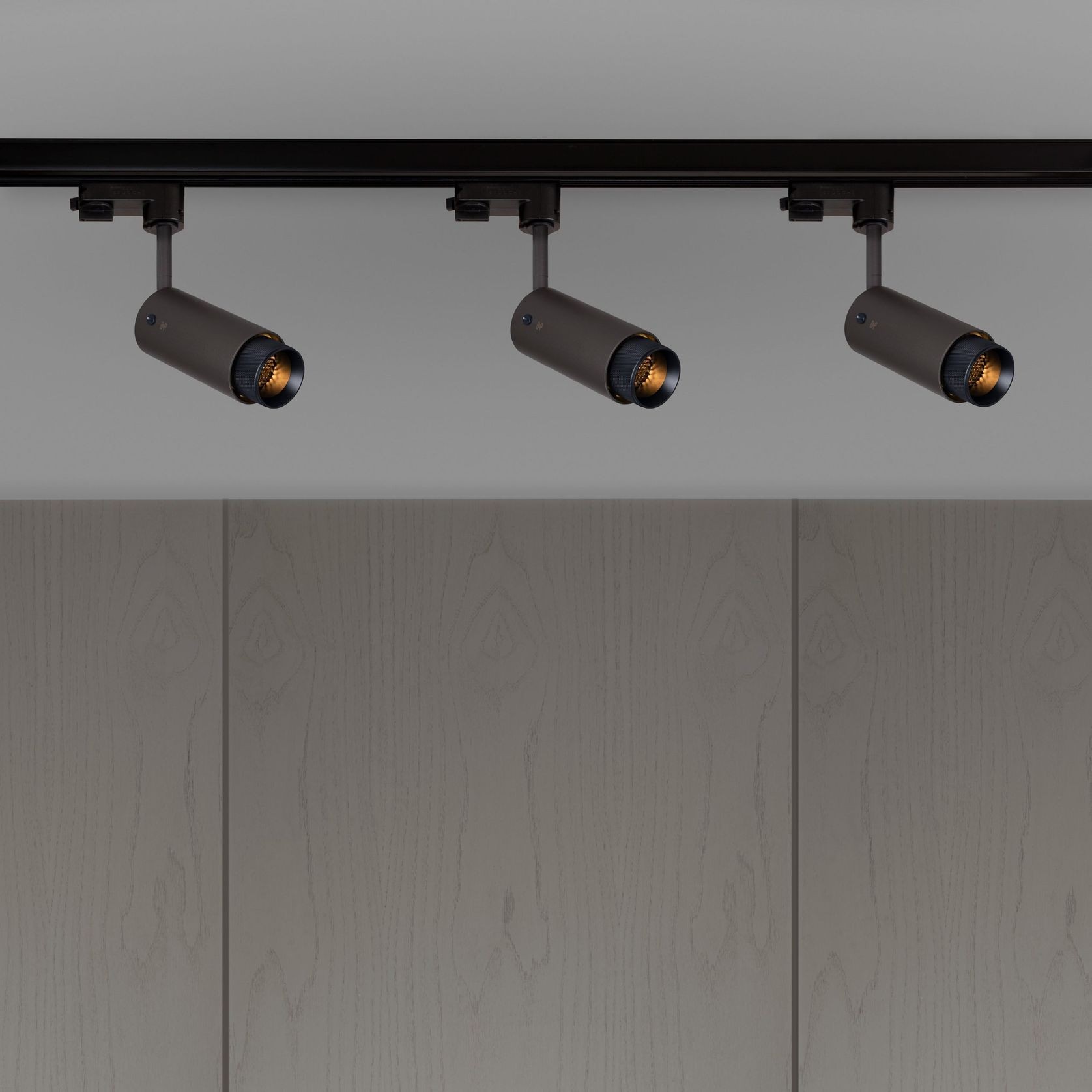 Cross Exhaust Track Light | Graphite gallery detail image