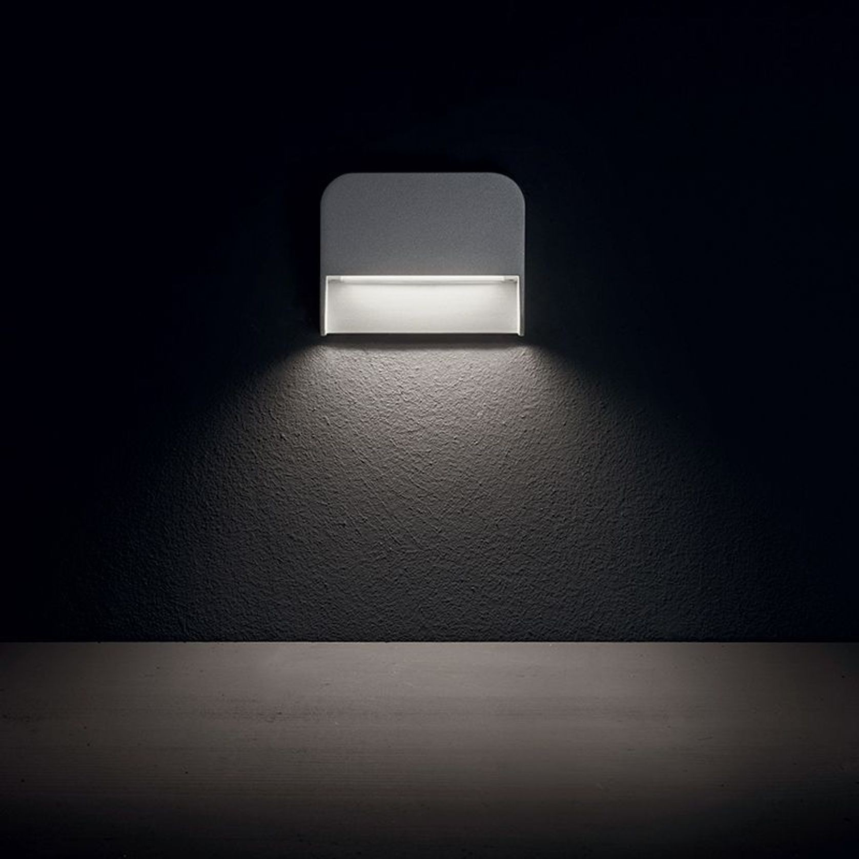 Lira 1.0 | Step Light gallery detail image