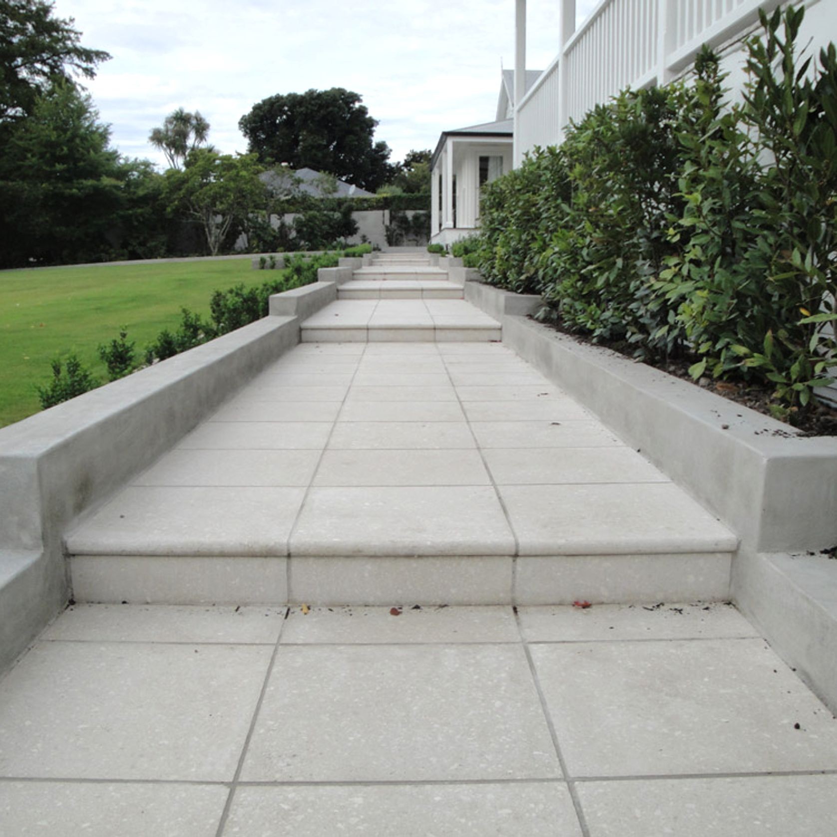 Bullnose Paving gallery detail image