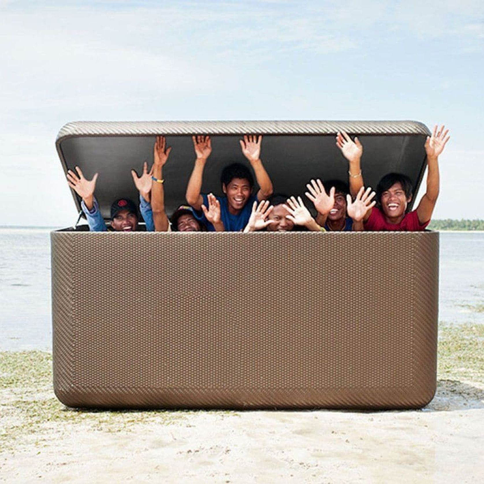 LA MALLE | Cushion Trunk gallery detail image