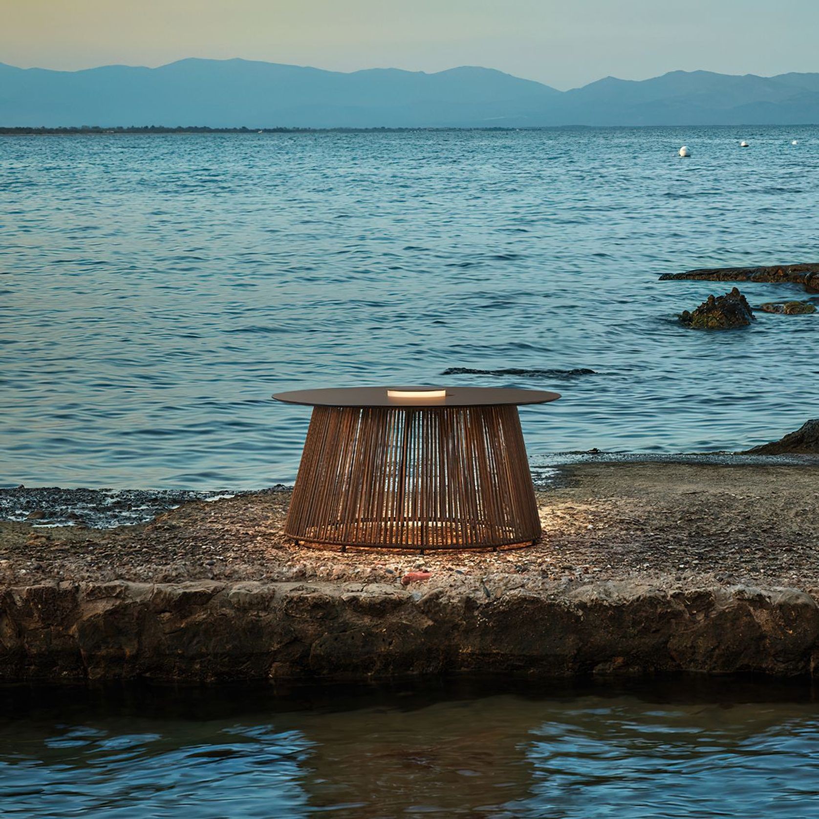 Nit 80/R Outdoor Portable Lamp gallery detail image