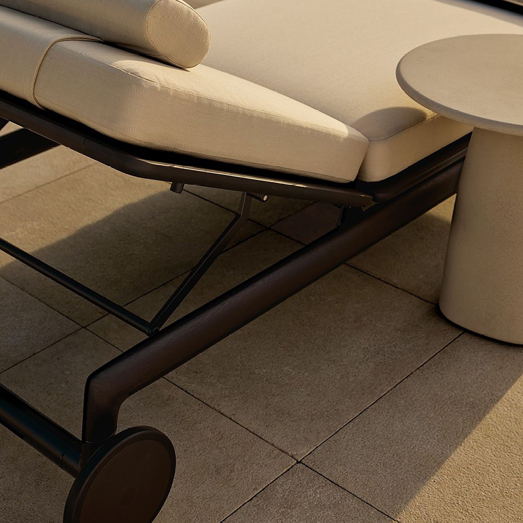 Magnolia Sunbed gallery detail image