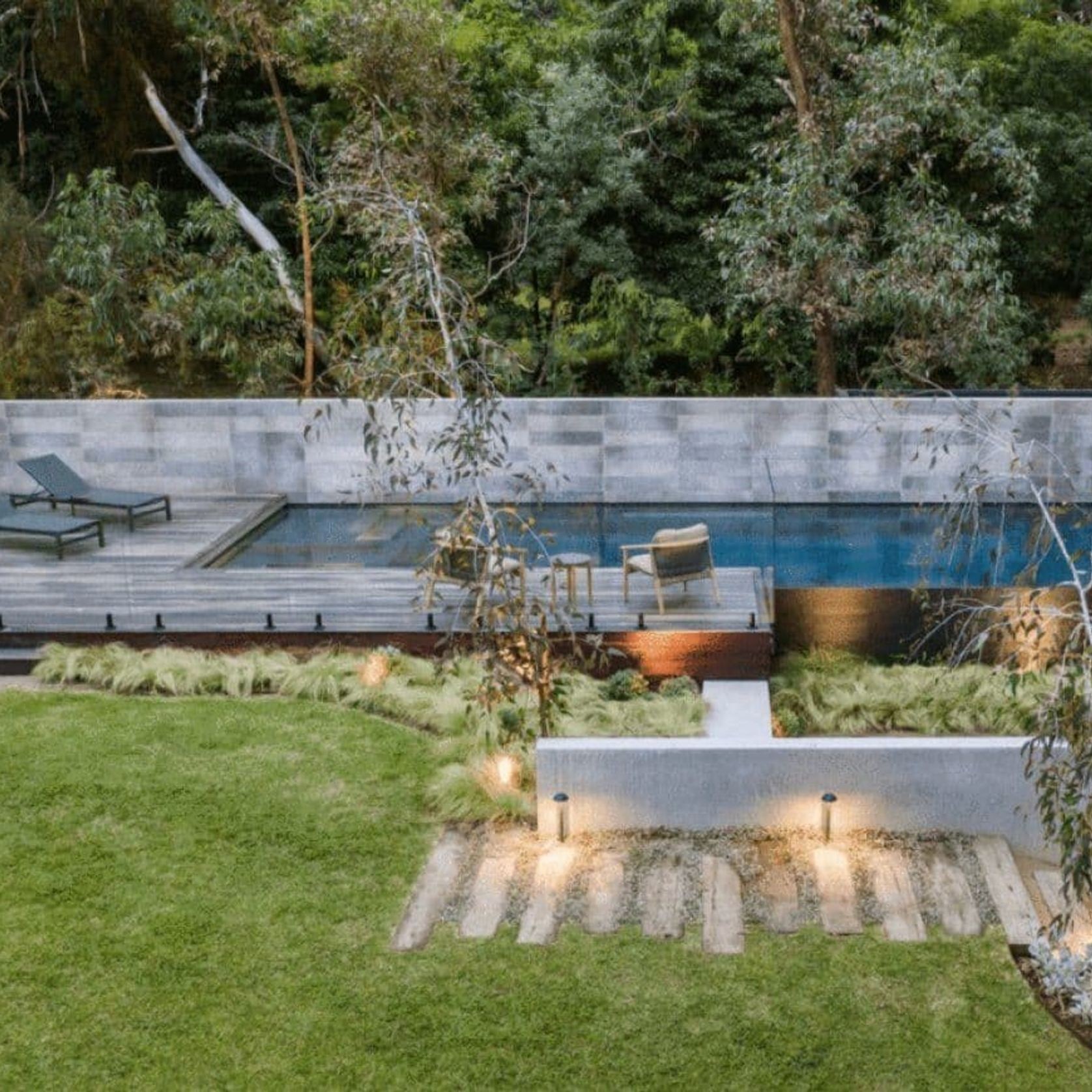 Calm | Lounger gallery detail image
