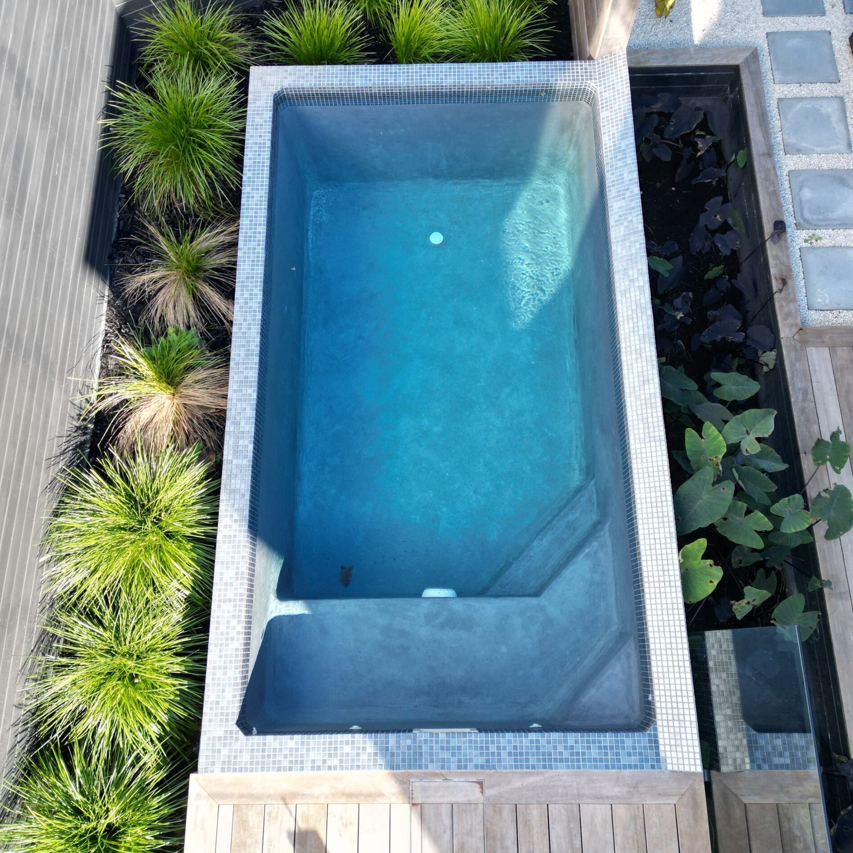 The Classic – Naked - Kit Set Tiny Pool gallery detail image