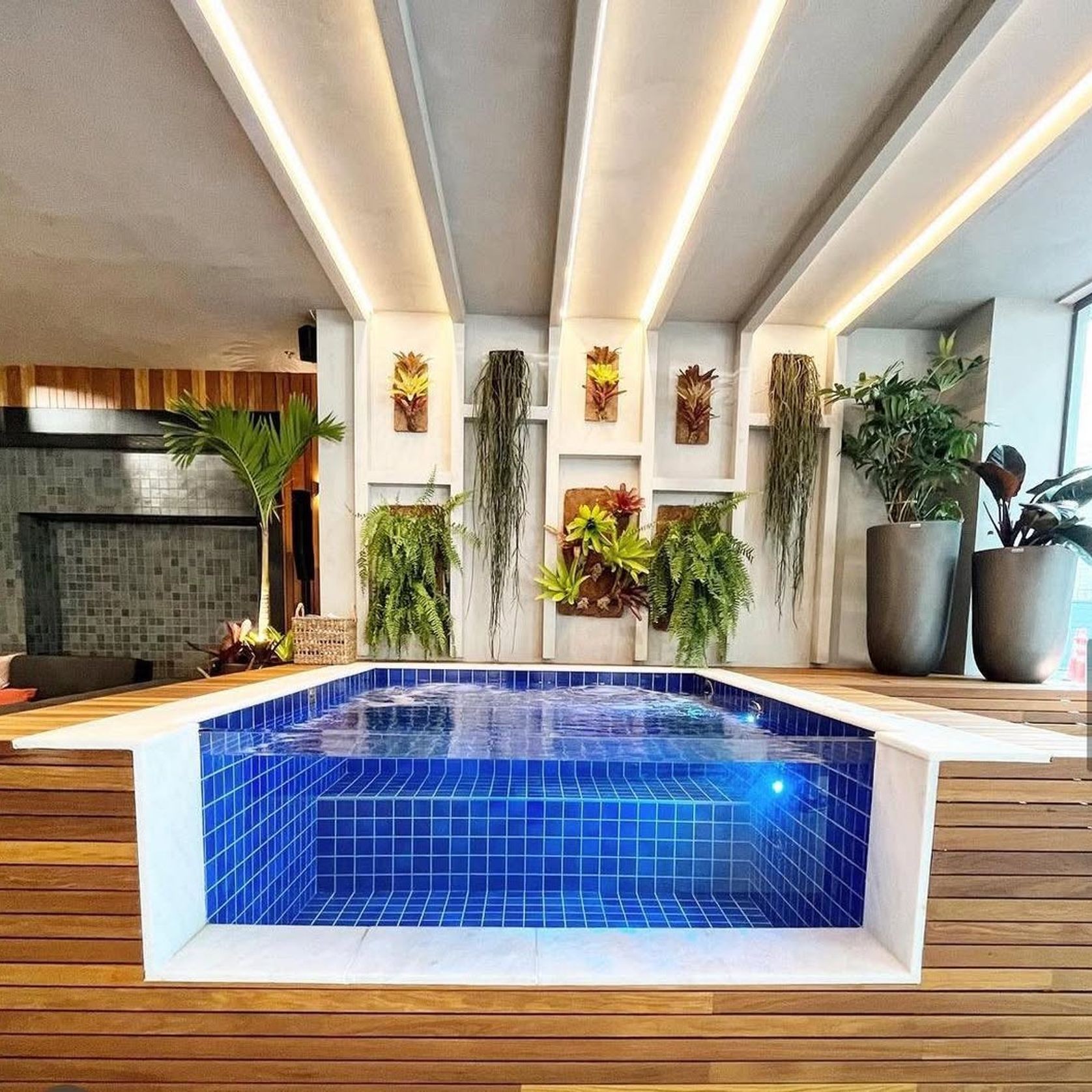 Keramos 2.14m x 2.11m x .86cm plunge swimming pool gallery detail image