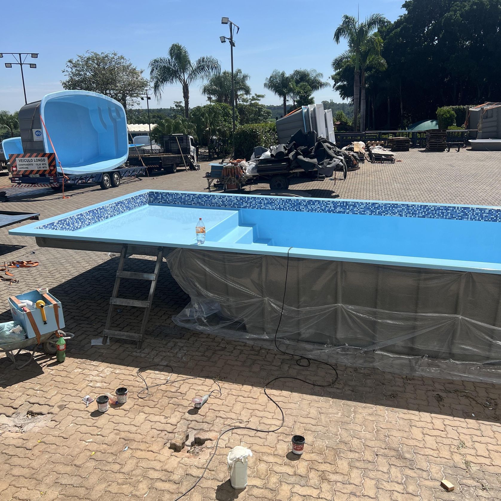 Tile Line Swimming Pools with Tanning ledge gallery detail image