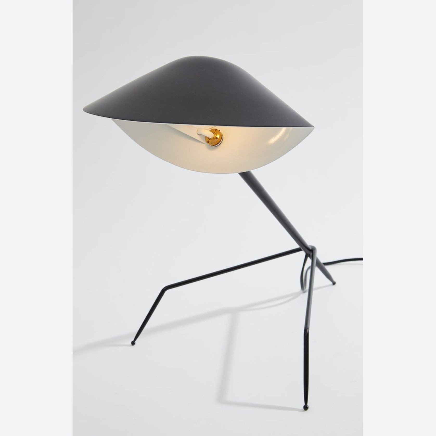 Lampe Tripode by Serge Mouille gallery detail image