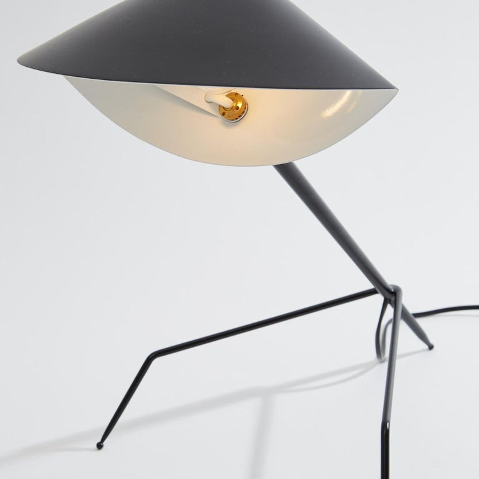 Lampe Tripode by Serge Mouille gallery detail image