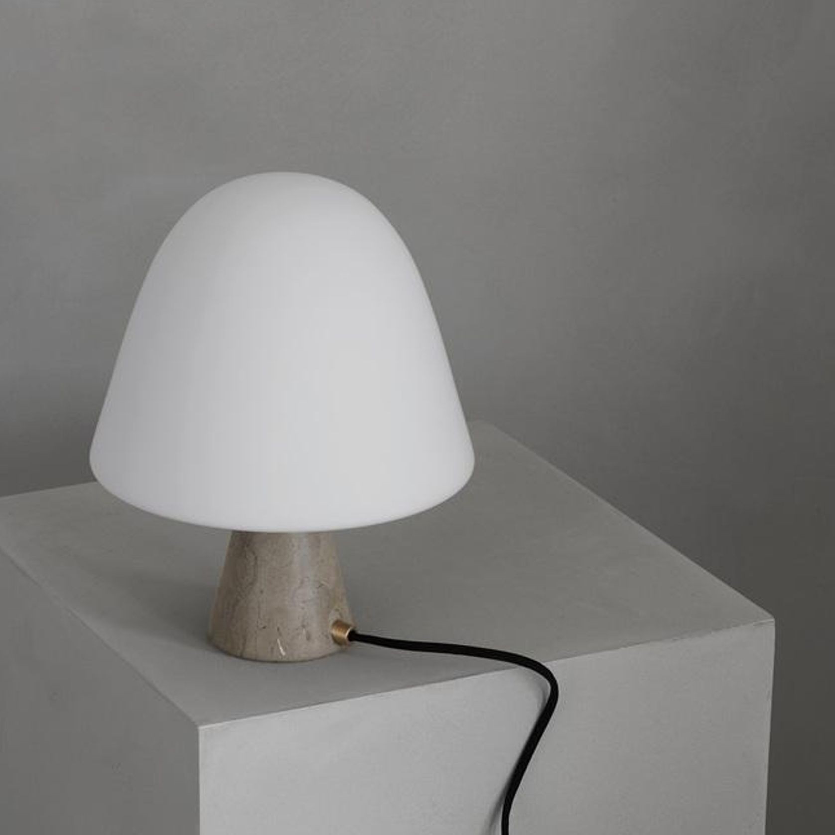 Meadow Table Lamp by Fredericia gallery detail image