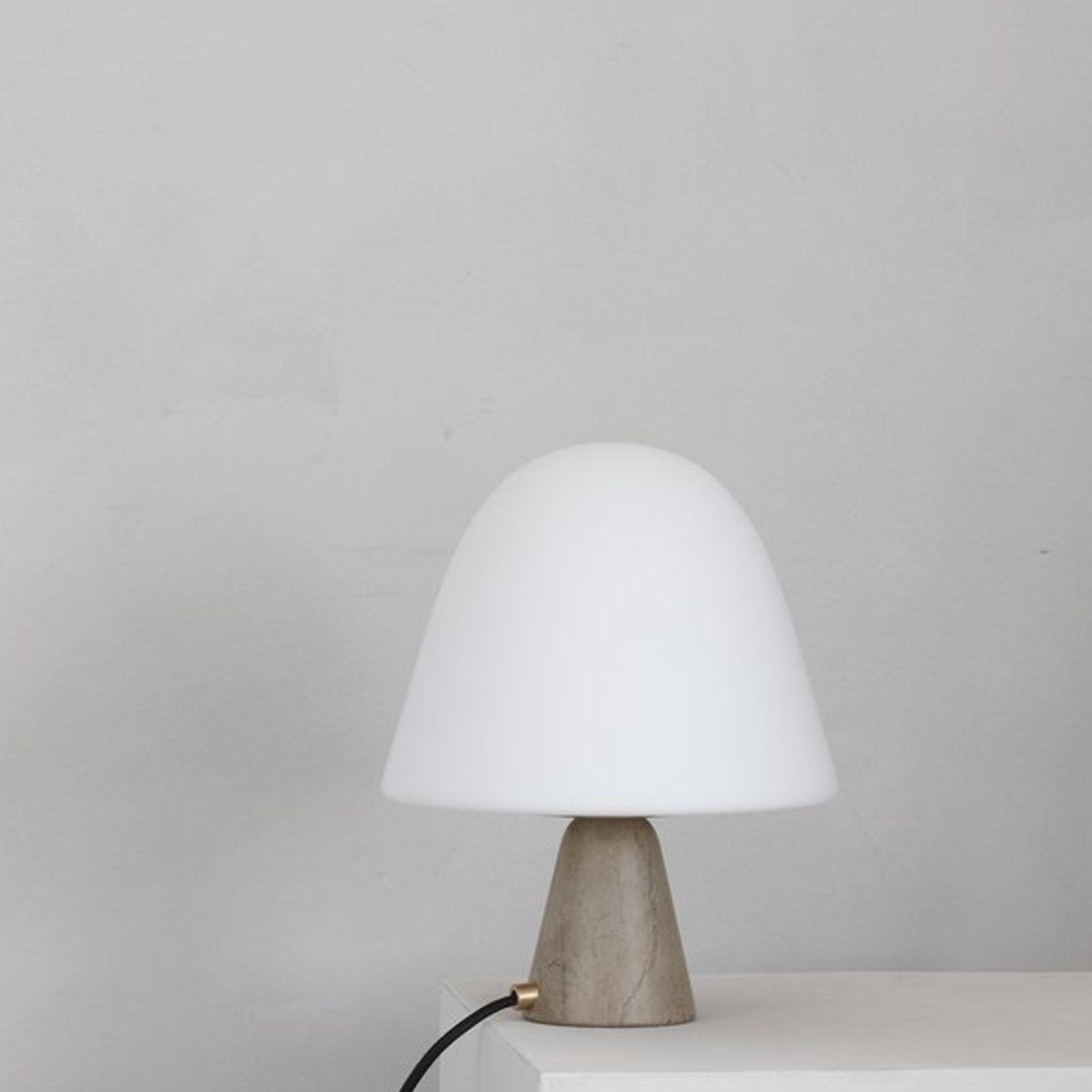 Meadow Table Lamp by Fredericia gallery detail image