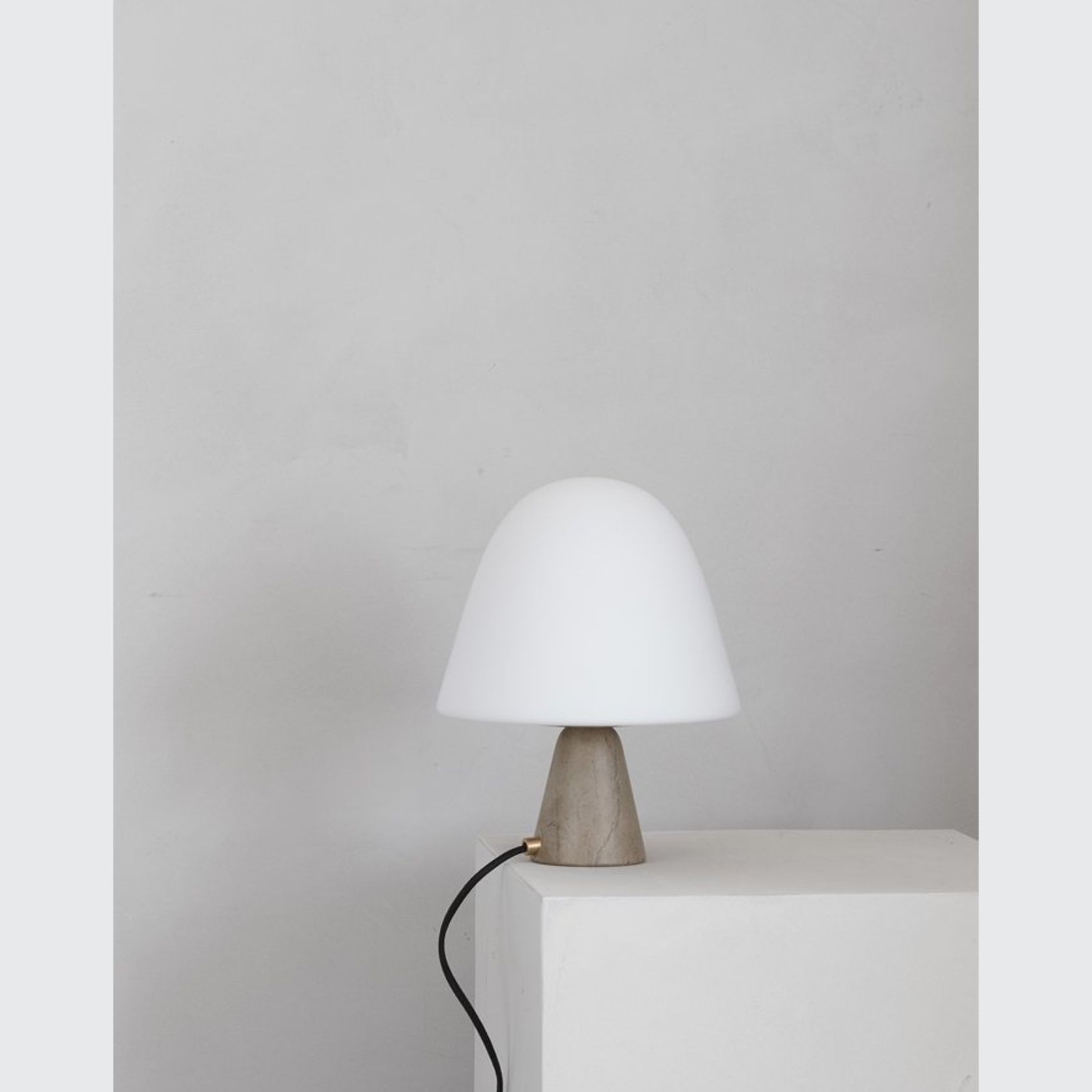 Meadow Table Lamp by Fredericia gallery detail image