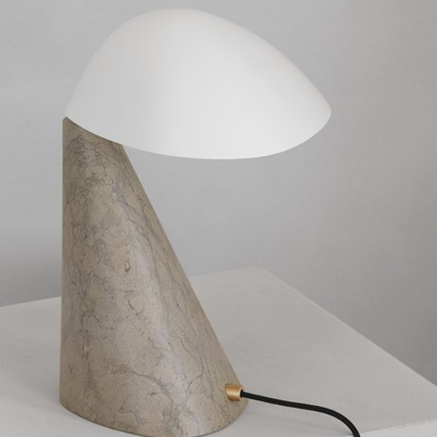 Fellow Table Lamp by Fredericia gallery detail image