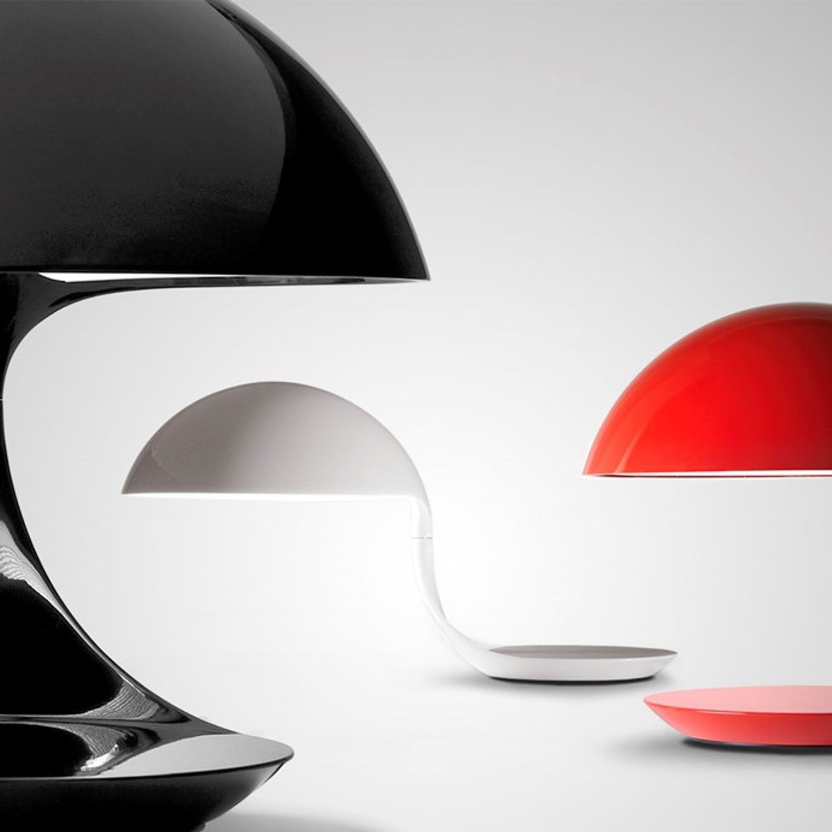 Martinelli Luce Cobra Table Lamp gallery detail image