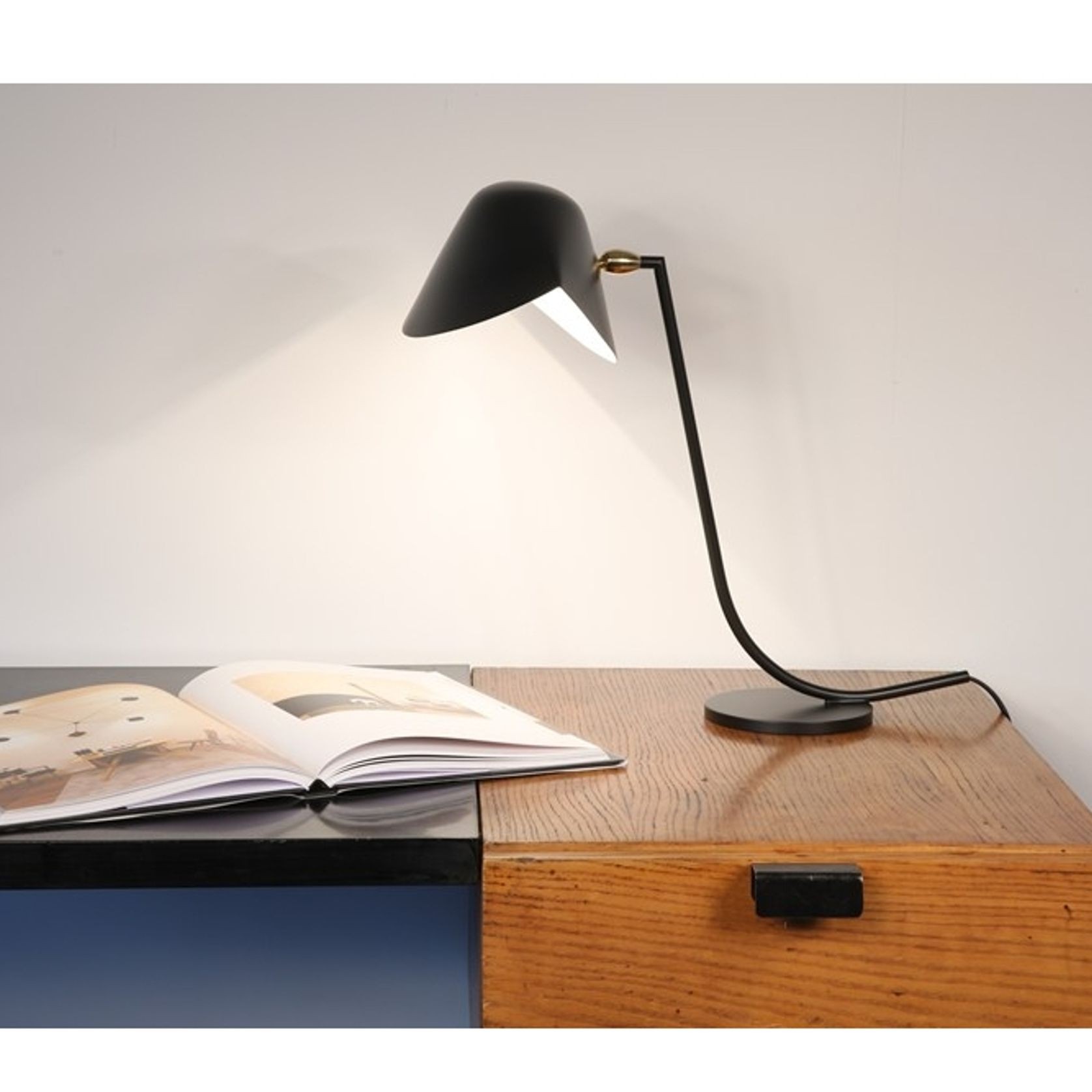 Antony Table Lamp by Serge Mouille gallery detail image