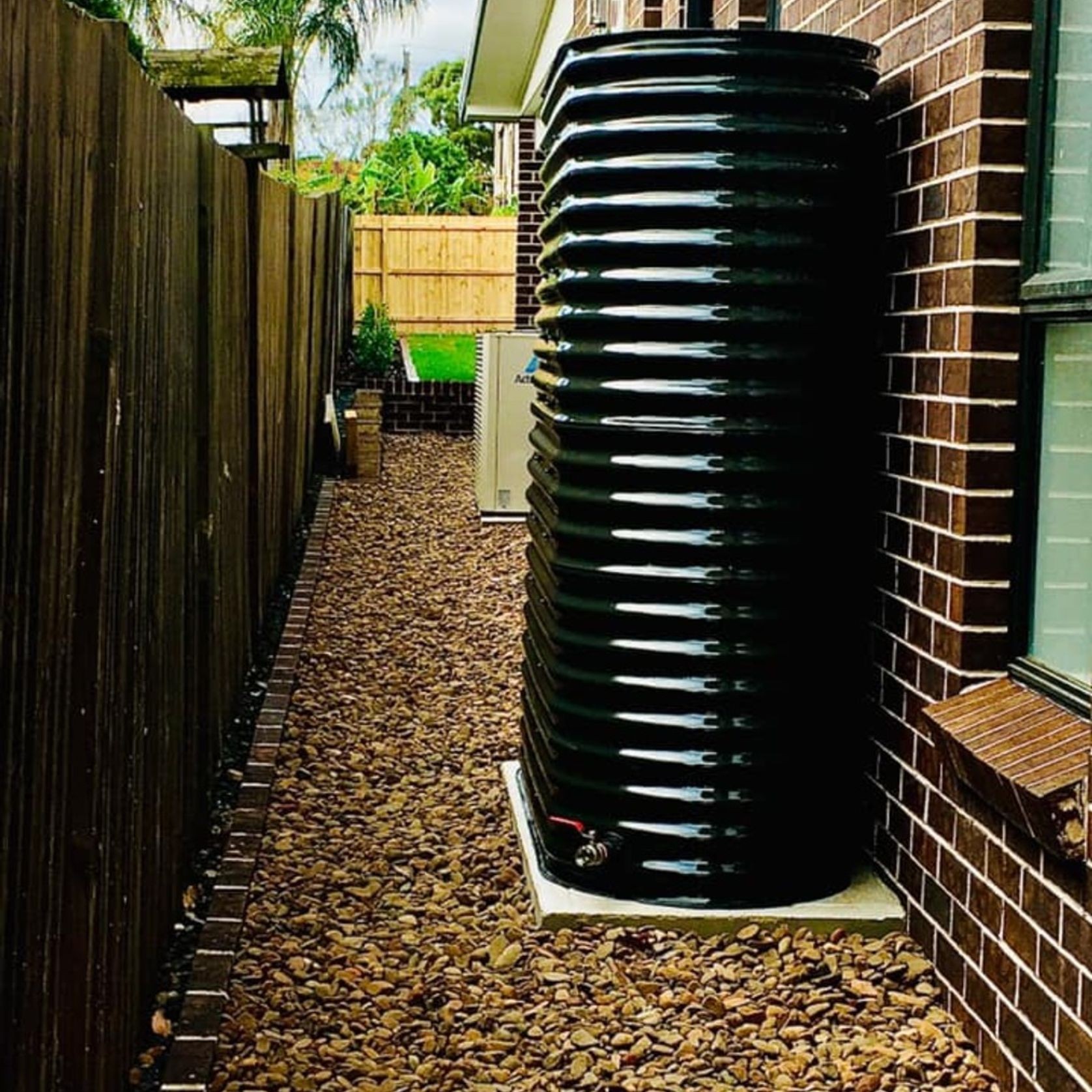 2000-3000 Litre Slimline 304-Grade Stainless Water Tank gallery detail image