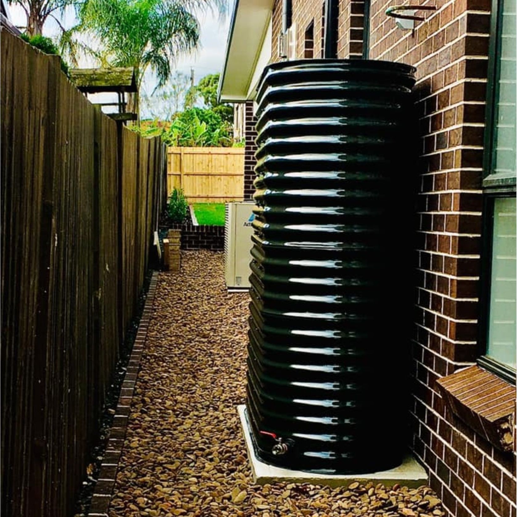 10,000 Litre Slimline 304-Grade Stainless Water Tank gallery detail image