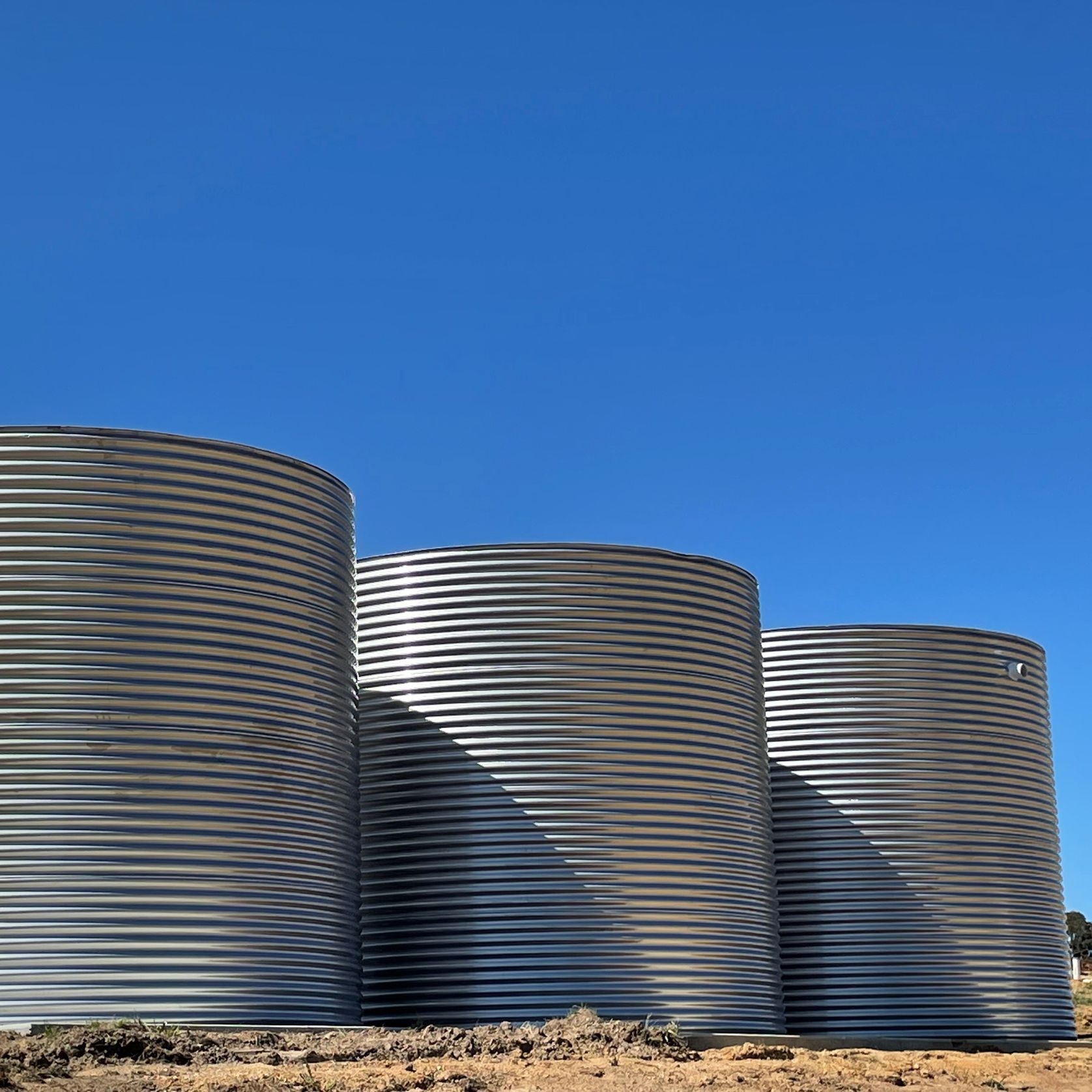 2,000-3,000 Litre Round 304-Grade Stainless Water Tank gallery detail image