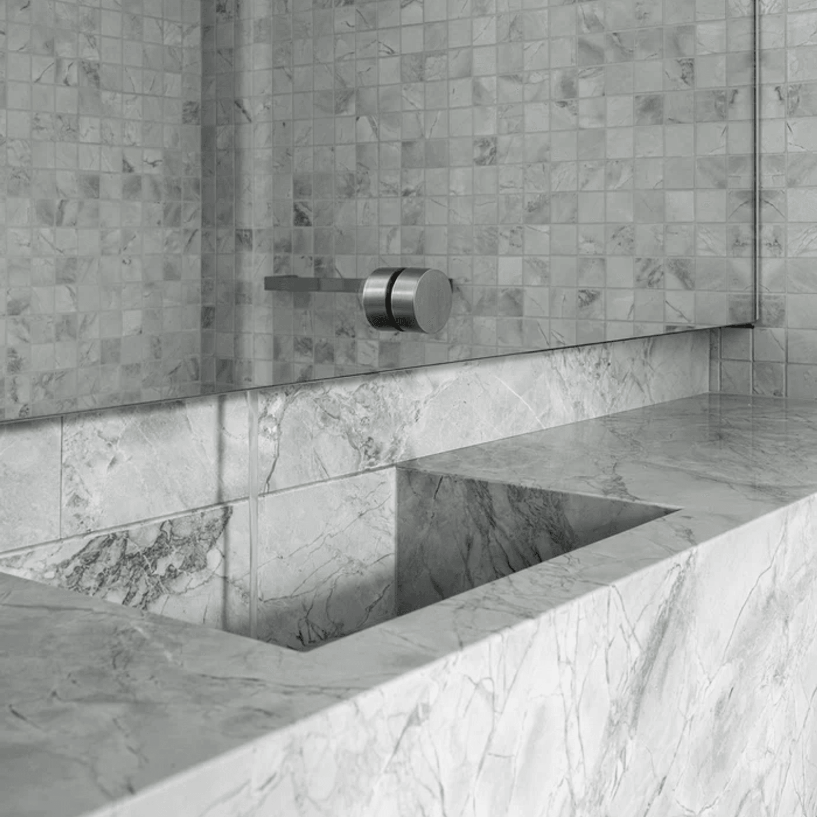 Superwhite Quartzite Flute gallery detail image